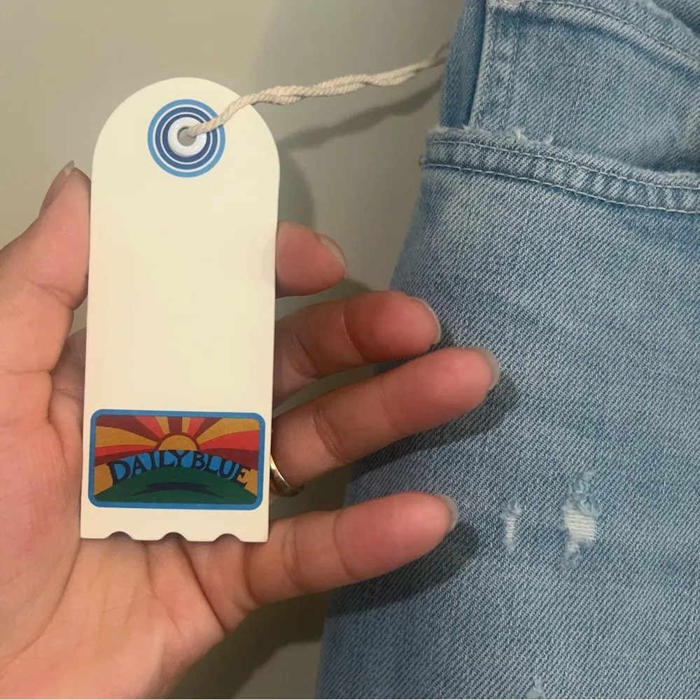 NWT Daily Blue Hype Jeans in Shade Dust Light Wash Denim Cropped Straight Leg Size 27 - Image 7