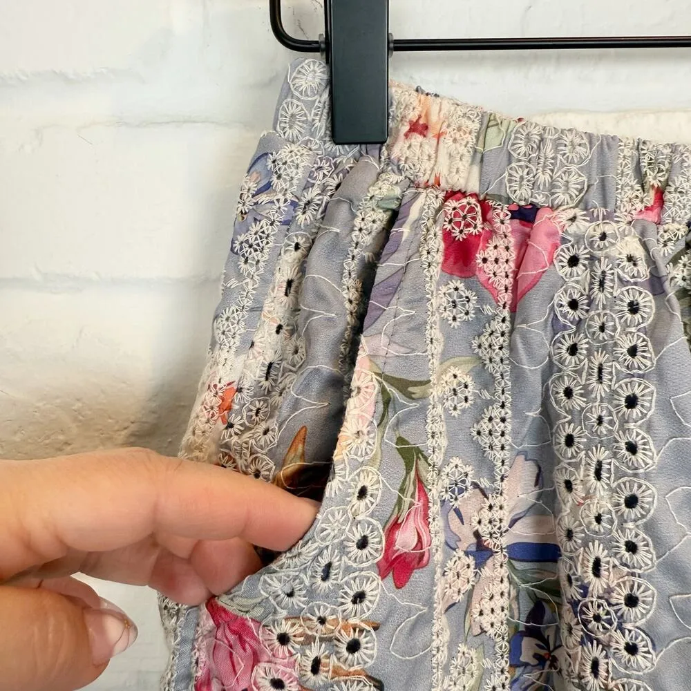 Dance & Marvel Blue Floral Pull-On Shorts Eyelet Lace Ruffle Trim Pockets Small - Image 4