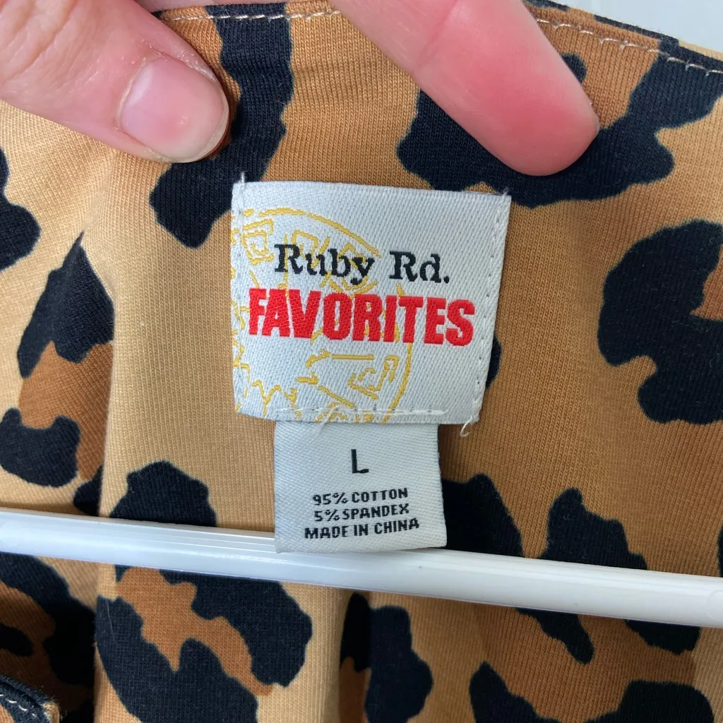 NEW Ruby Rd women’s brown‎ leopard jewel neck 3/4 sleeve blouse large Tan - Image 2