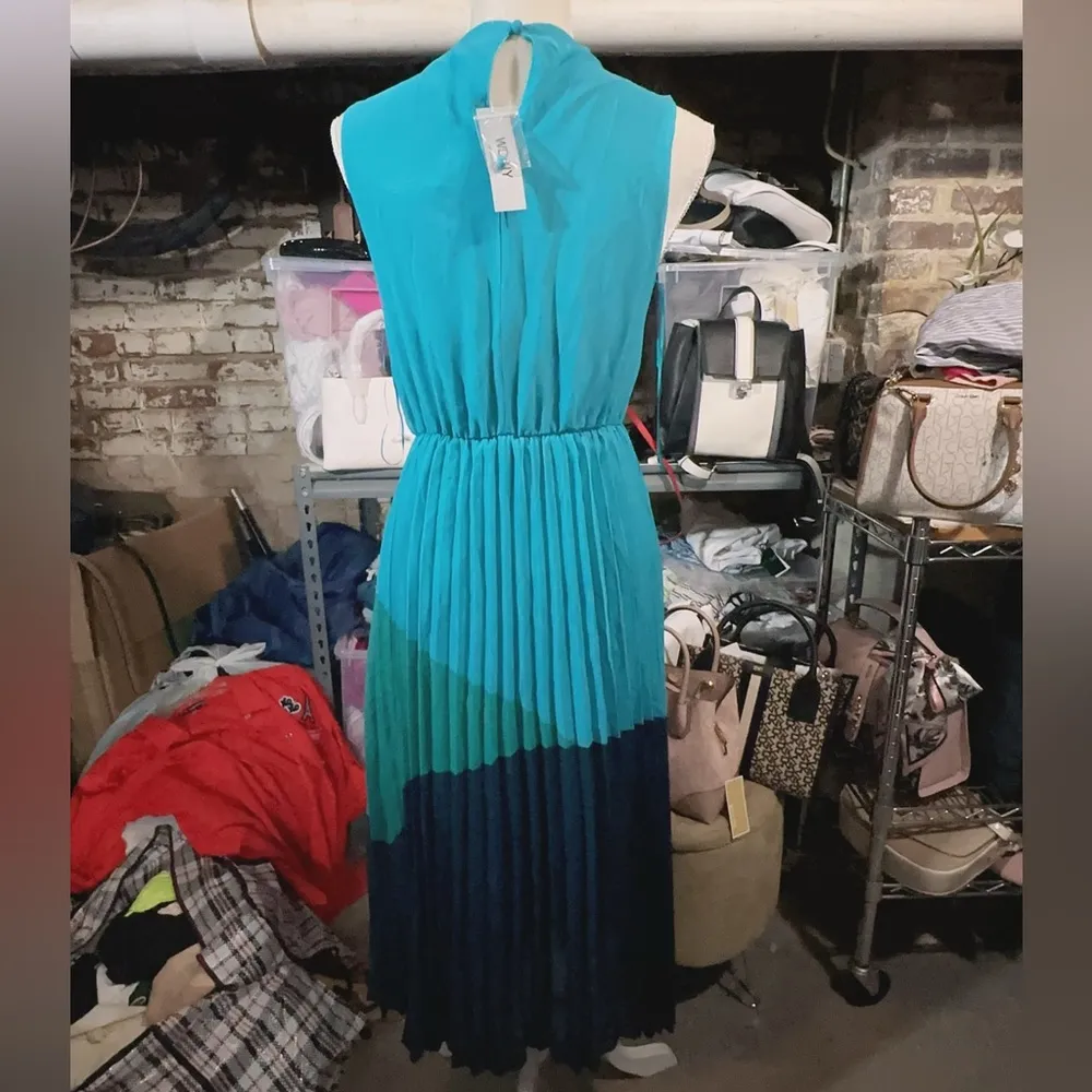 WD•NY high round neck sleeveless long folded pleated dress super silky lined NWT - Image 4