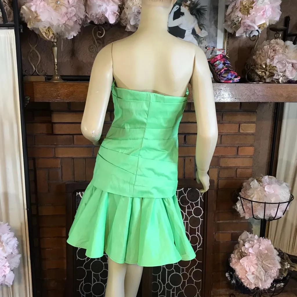 HALSTON HERITAGE GREEN STRAPLESS RUFFLE MINI DRESS NWT (6) - Image 3