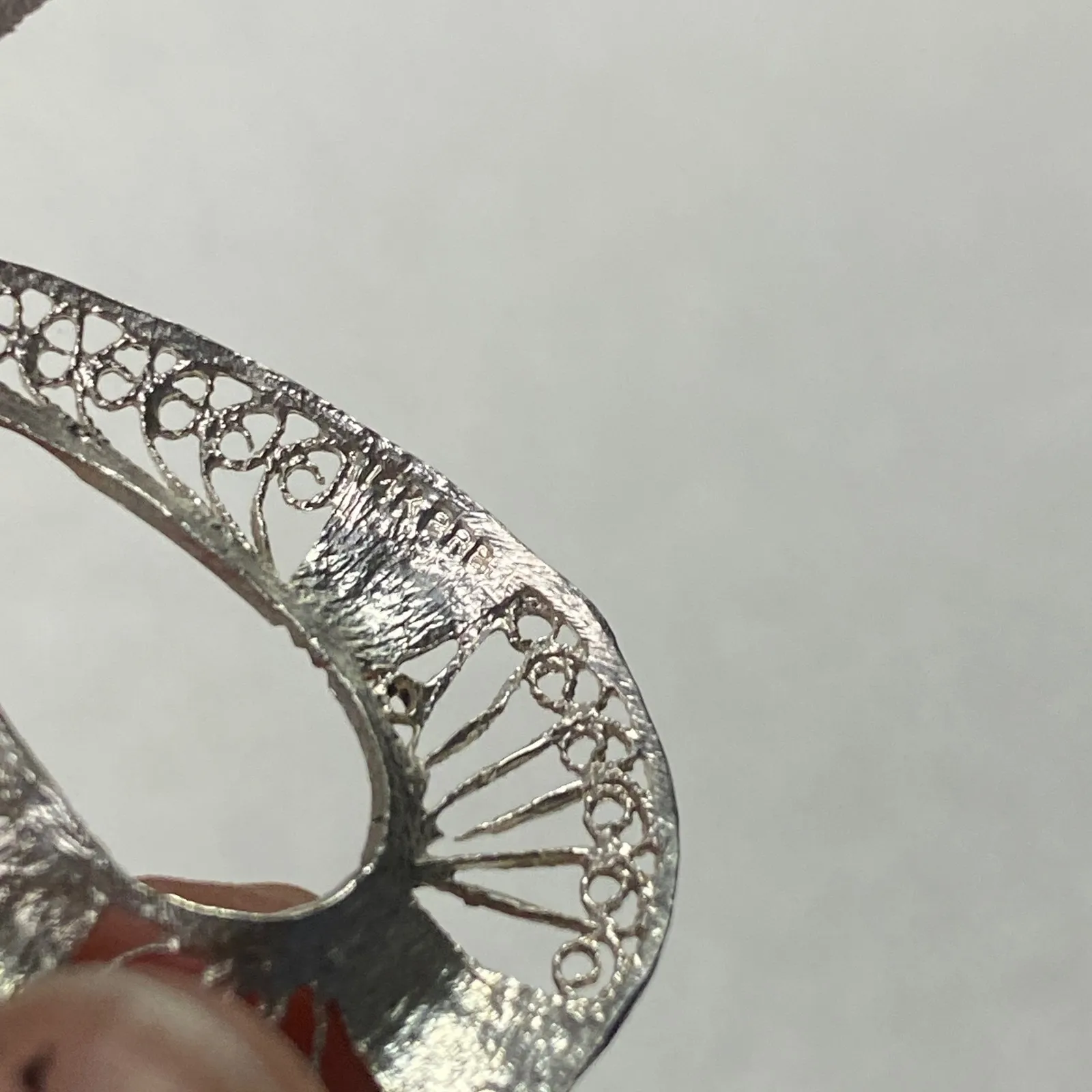 14K White Gold Filigree Teardrop Dangle Earrings Lightweight Elegant NO BACKS Silver - Image 6