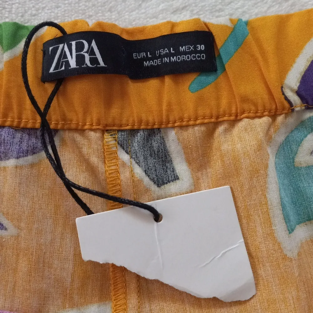 Zara Ruffled Island Geometric Print Yellow Multicolored Shorts NWT - Image 10