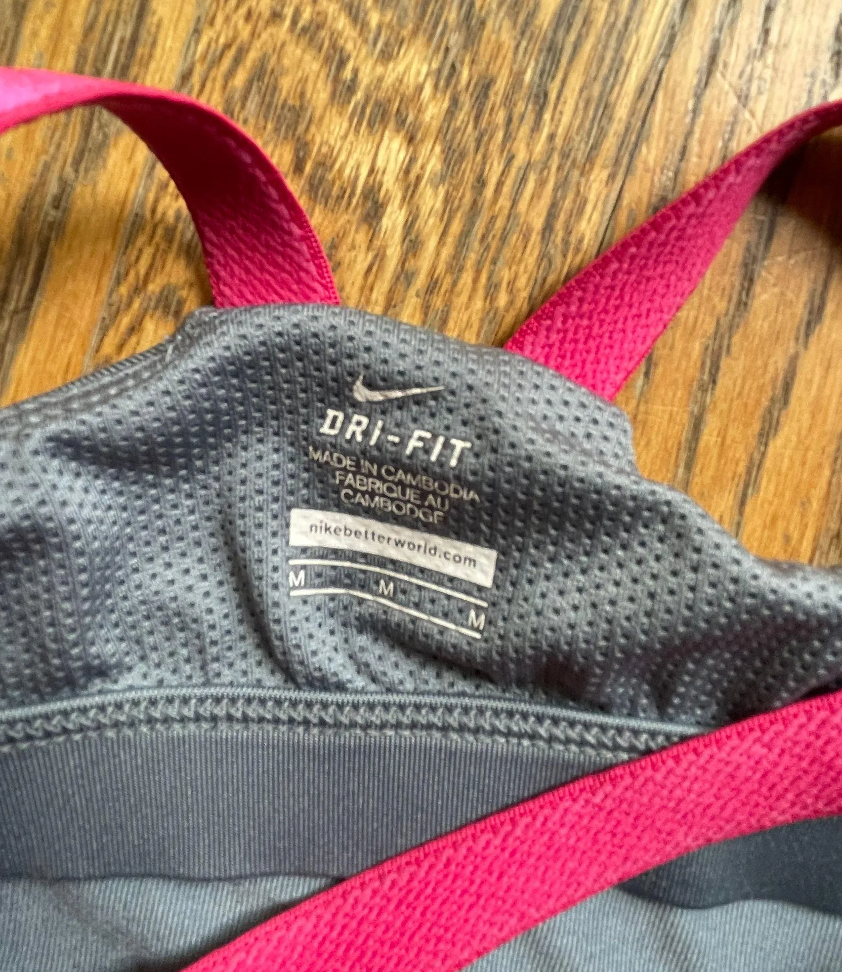 Nike Workout Tank Top - Image 3