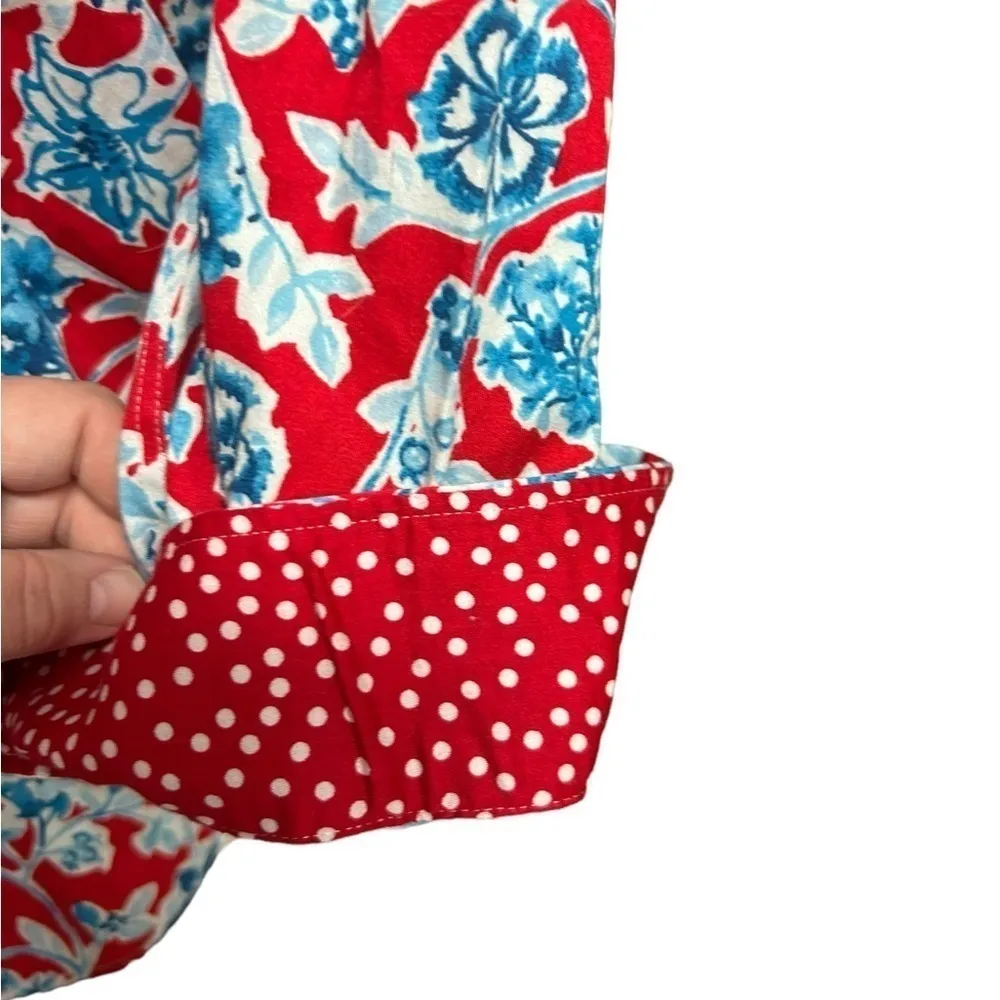 Chaps red floral button up blouse no iron top size medium - Image 4