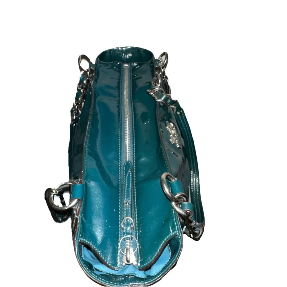 Coach Chelsea 18770 Hunter Green Patent Leather Chain Leather Straps Tote RARE - Image 9