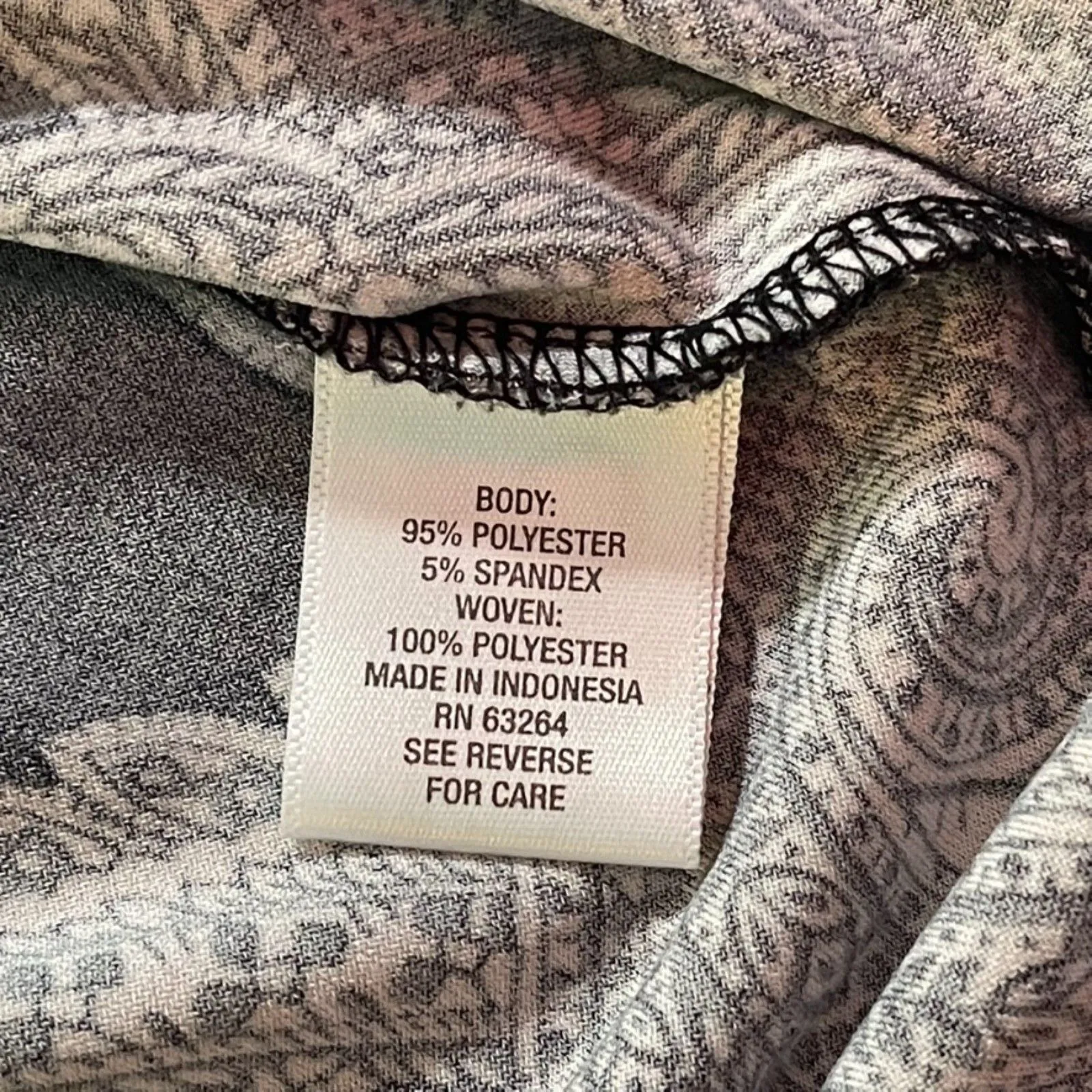 Dressbarn Paisley Sleeveless Blouse Black and Purple - Large - Image 7