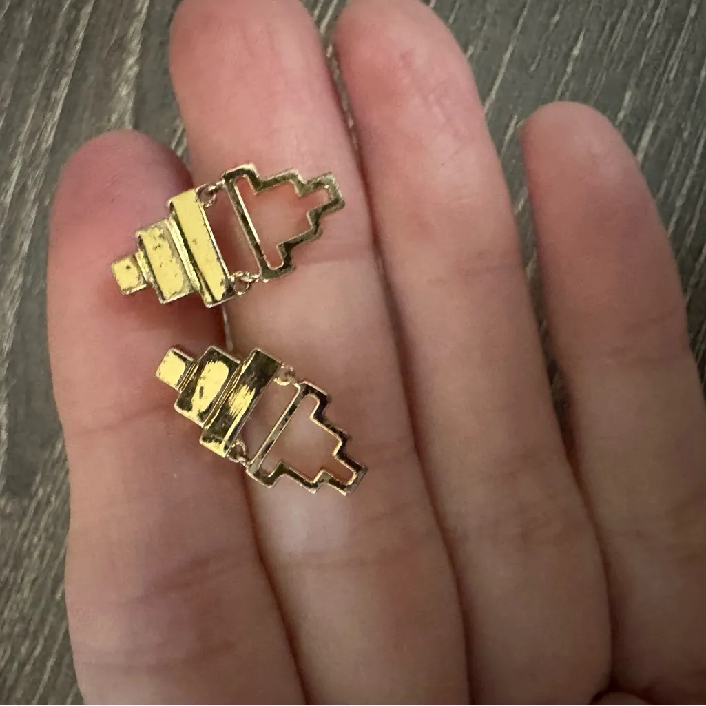 Gorjana Peytin Hinged Stud Earring 18K Gold Plated - Image 7