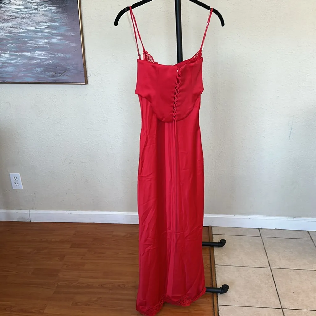 HOUSE OF CB XS D-DD  'Salma'‎ Red Rose Satin Slip Dress NWOT - Image 5