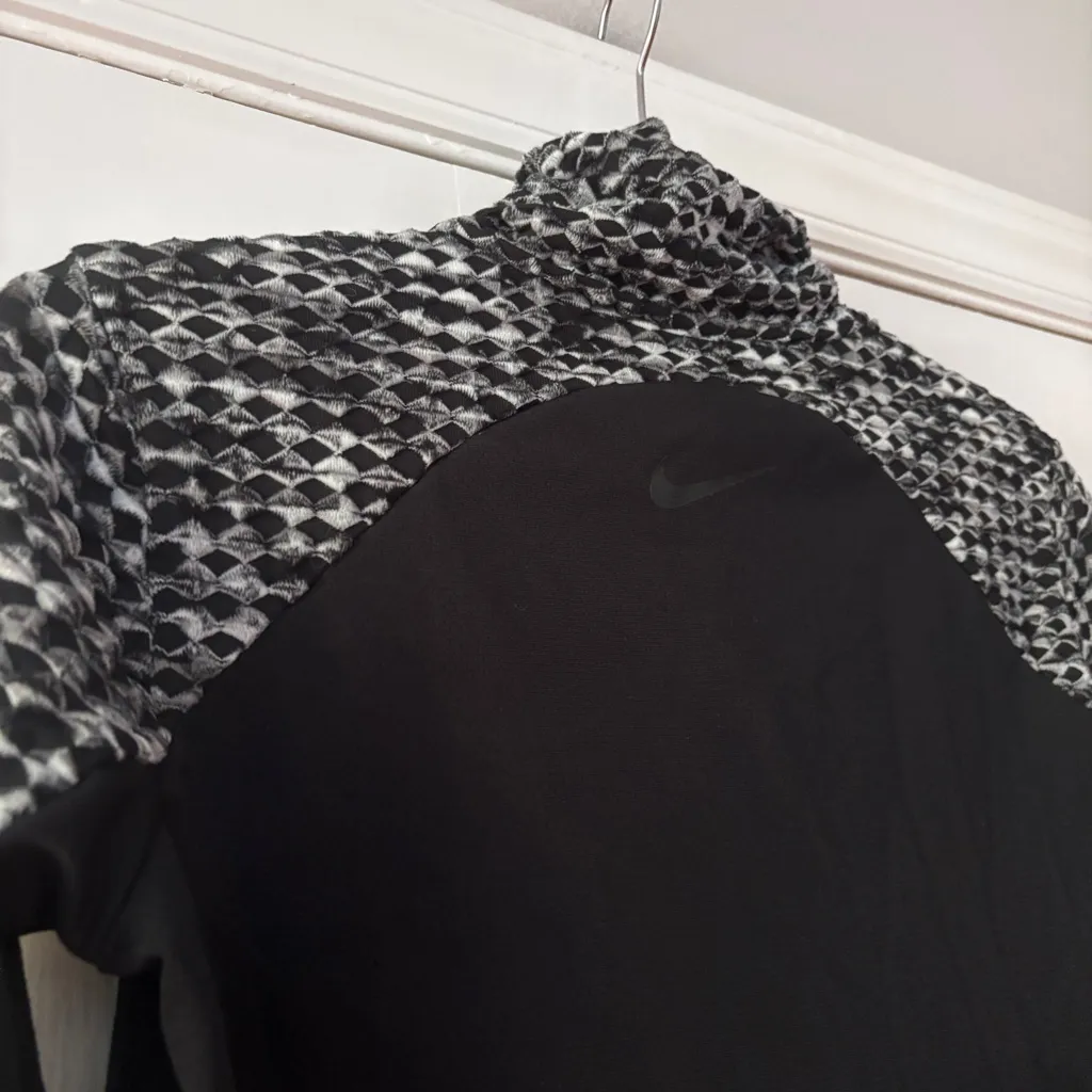 Nike Women's Black White‎ Cowl Turtleneck Neck Sweater Training Shirt Base Layer - Image 11