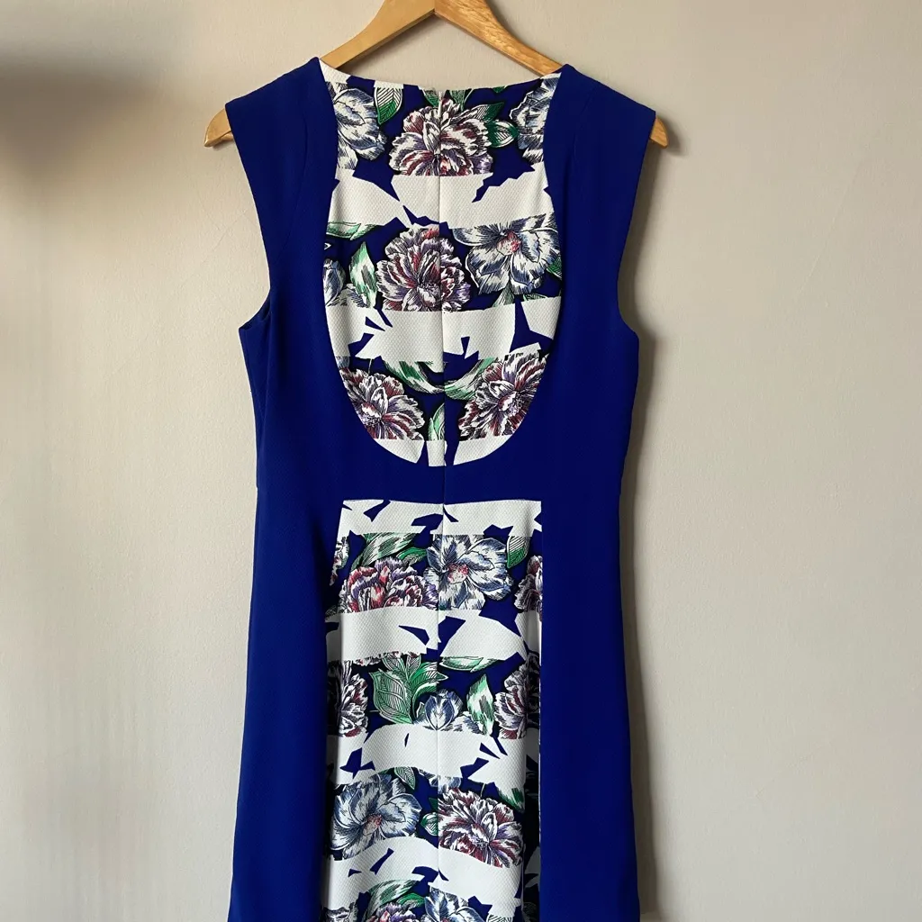 French Connection Floral Print Sleeveless Dress - Blue/White Sz 8 - Image 3
