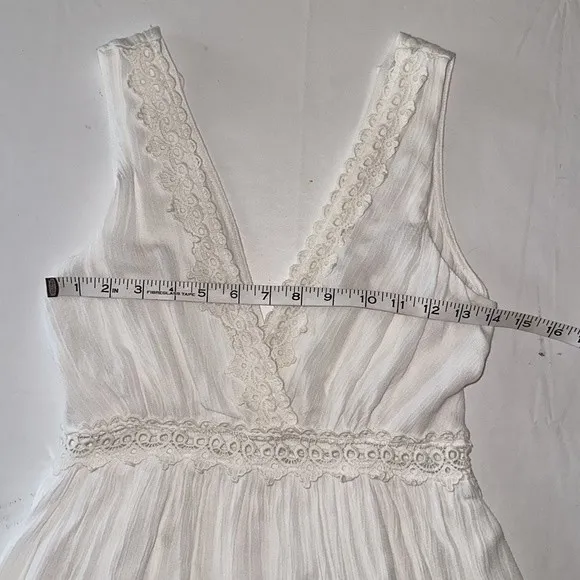 ILLA ILLA Deep V Neck Dress NWT, Size Small - Image 7