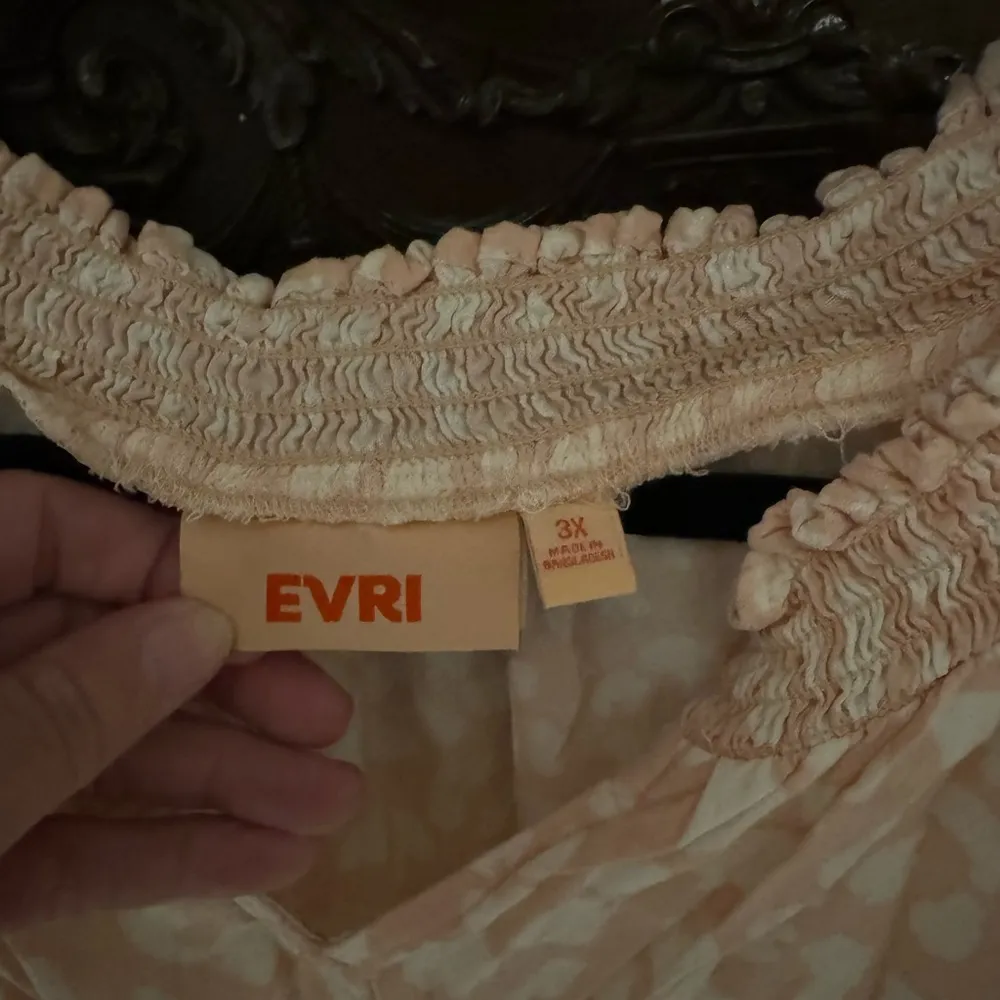 EVRI Orange Pink Ruffled Relaxed Blouse Size 3X - Image 3