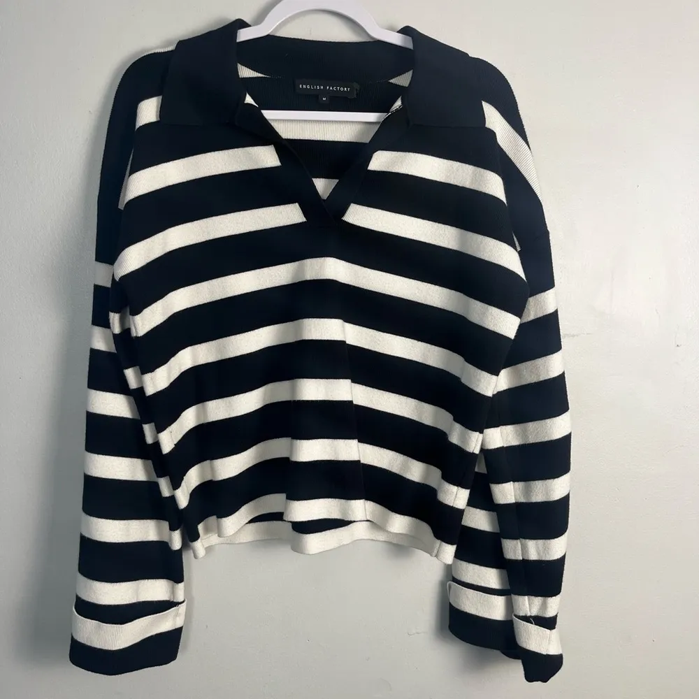 English factory STRIPED COLLARED CROPPED SWEATER black/white size medium - Image 4
