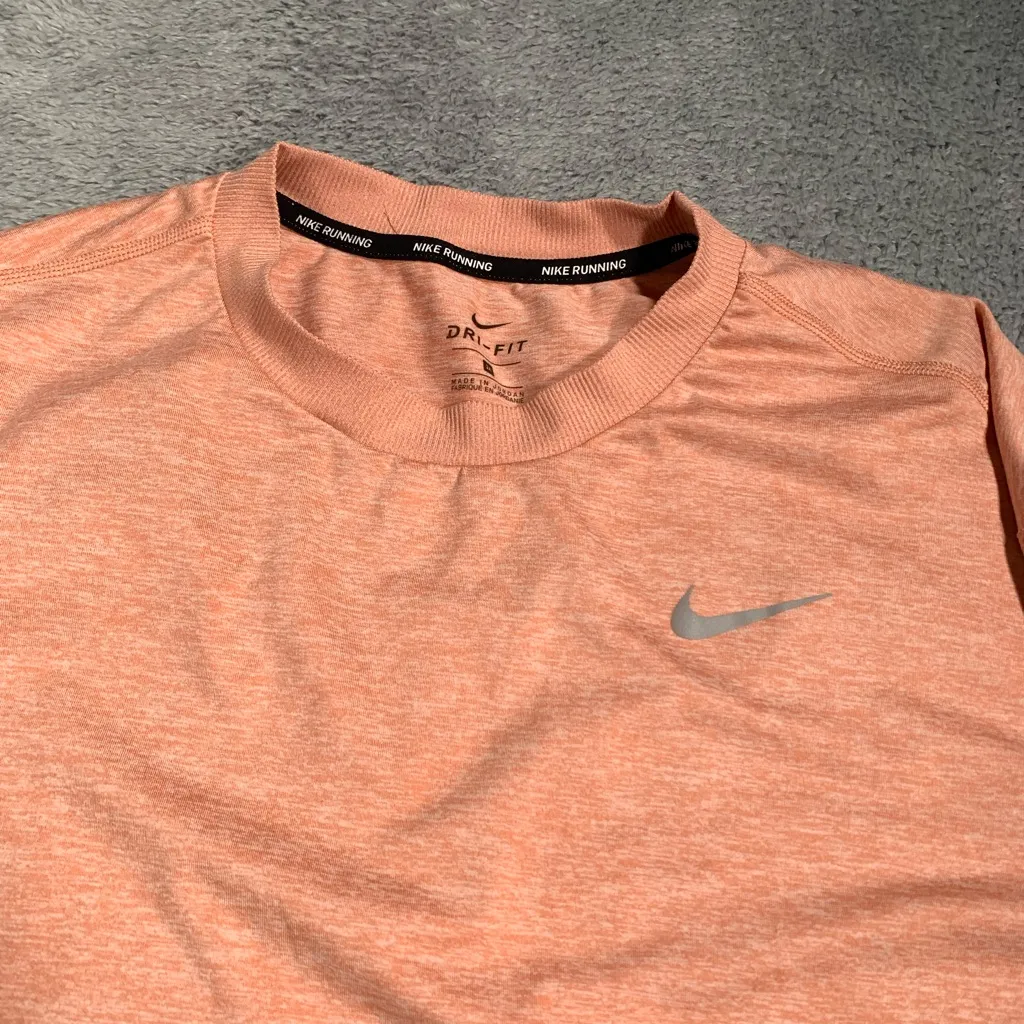 Nike running Peach Long Sleeve Tee - Image 4