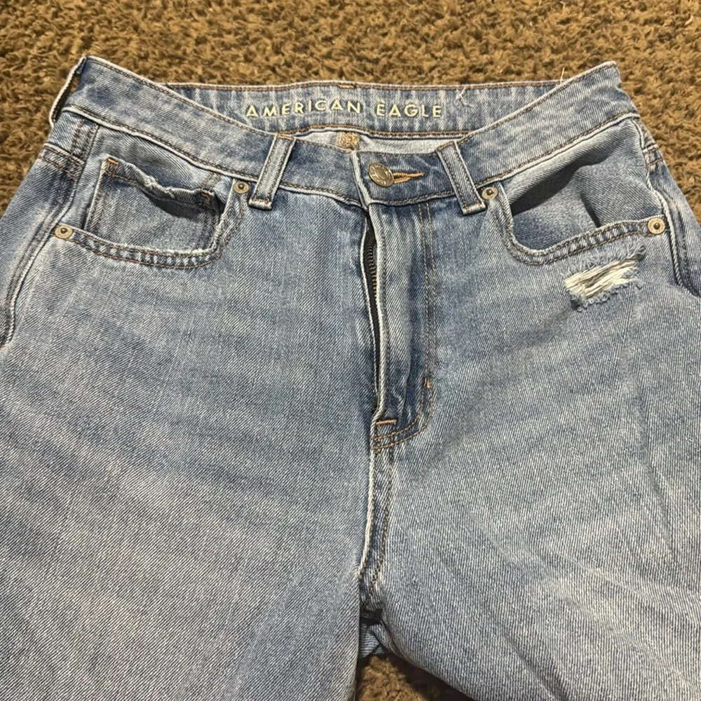 American Eagle mom jeans - Image 2
