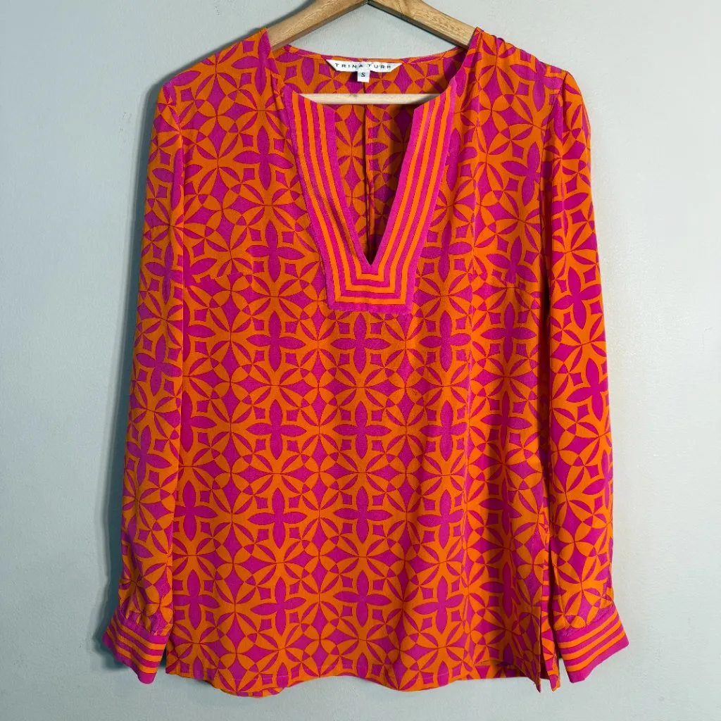 Trina Turk 100% Silk Printed Blouse Top Women's Small Pink Orange V-Neck Preppy - Image 5