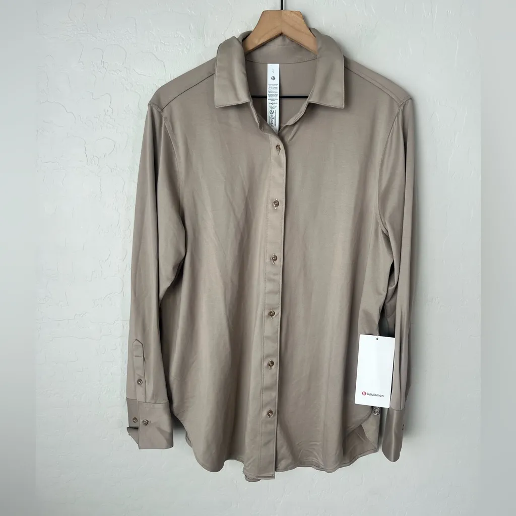 NEW Lululemon Knit Relaxed-Fit button down shirt tan large - Image 13
