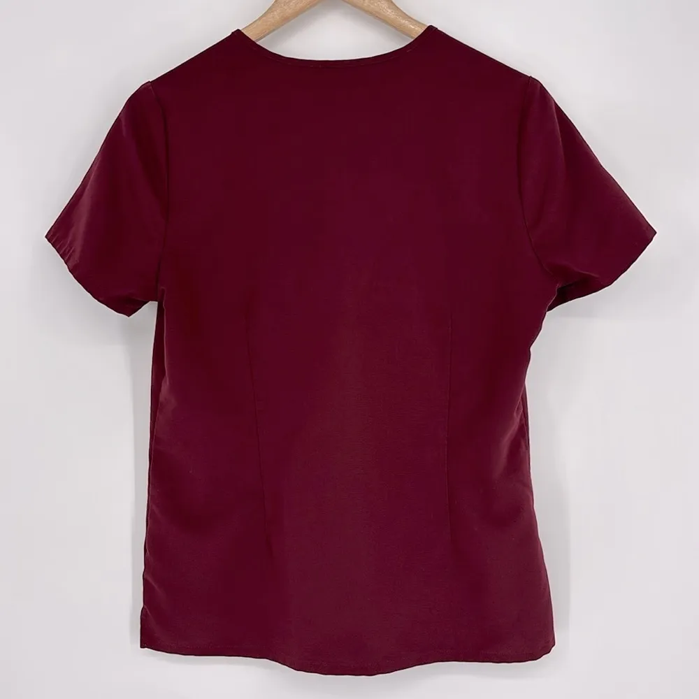 Figs Casma 3-pocket V-Neck Scrub Top Women’s Size Small in Burgundy - Image 9
