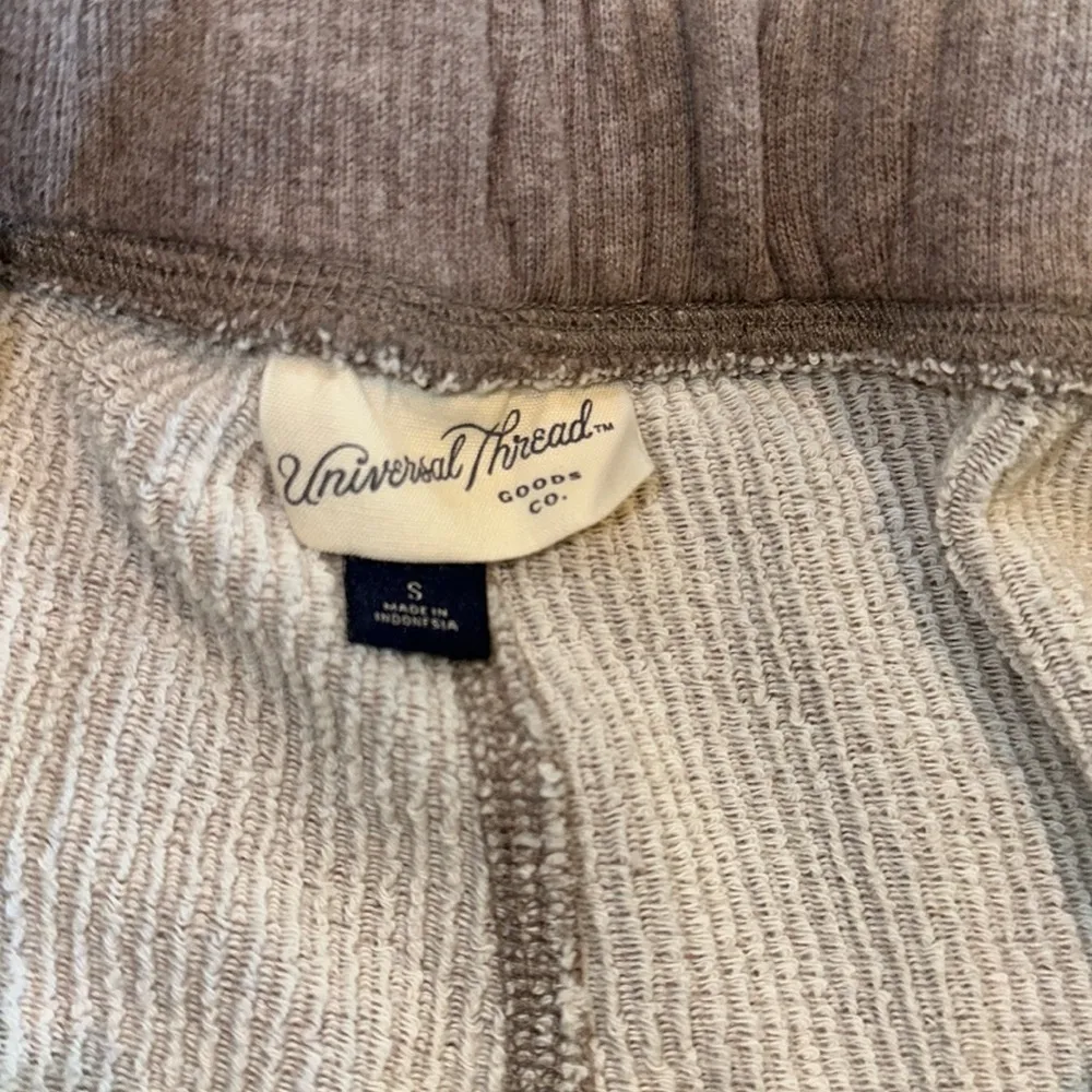 Universal Thread Tan cozy Joggers Soft Relaxed Fit size small with pockets - Image 4