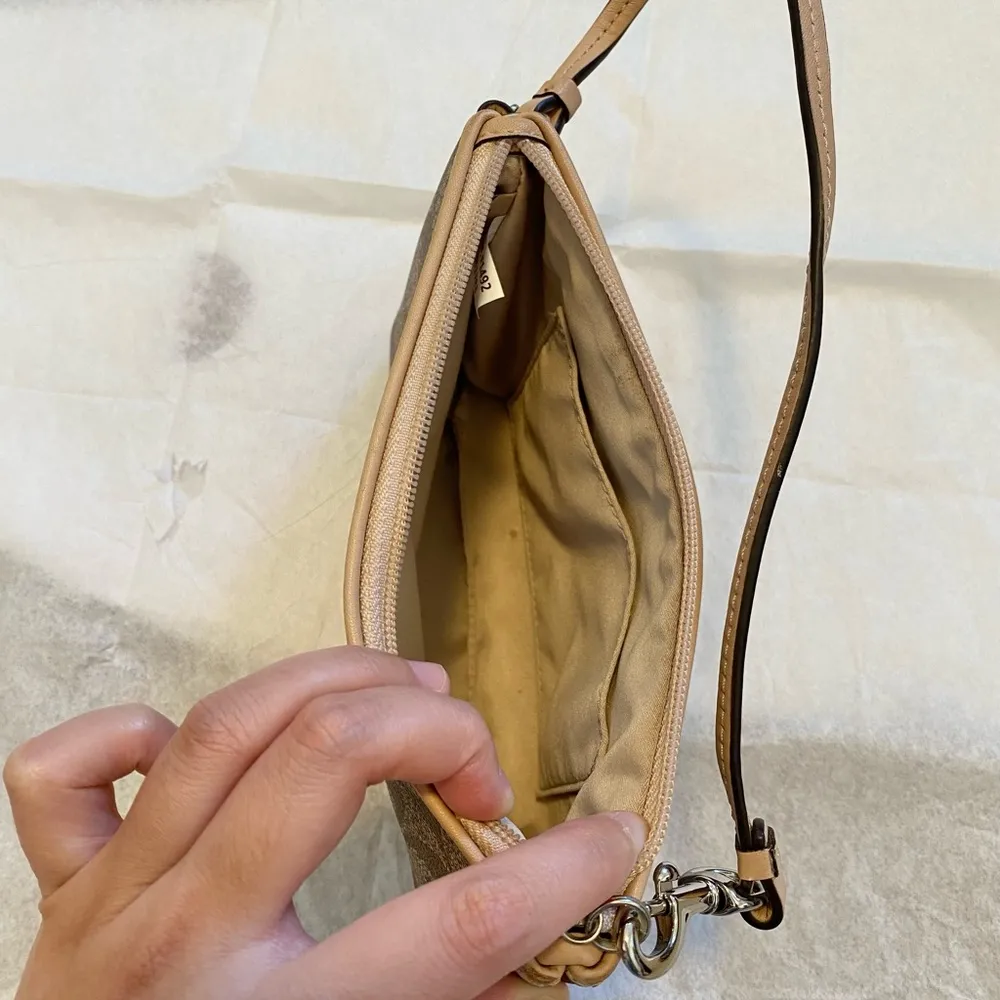 Large Coach Wristlet Brown and Red with Signature Logo - Image 5