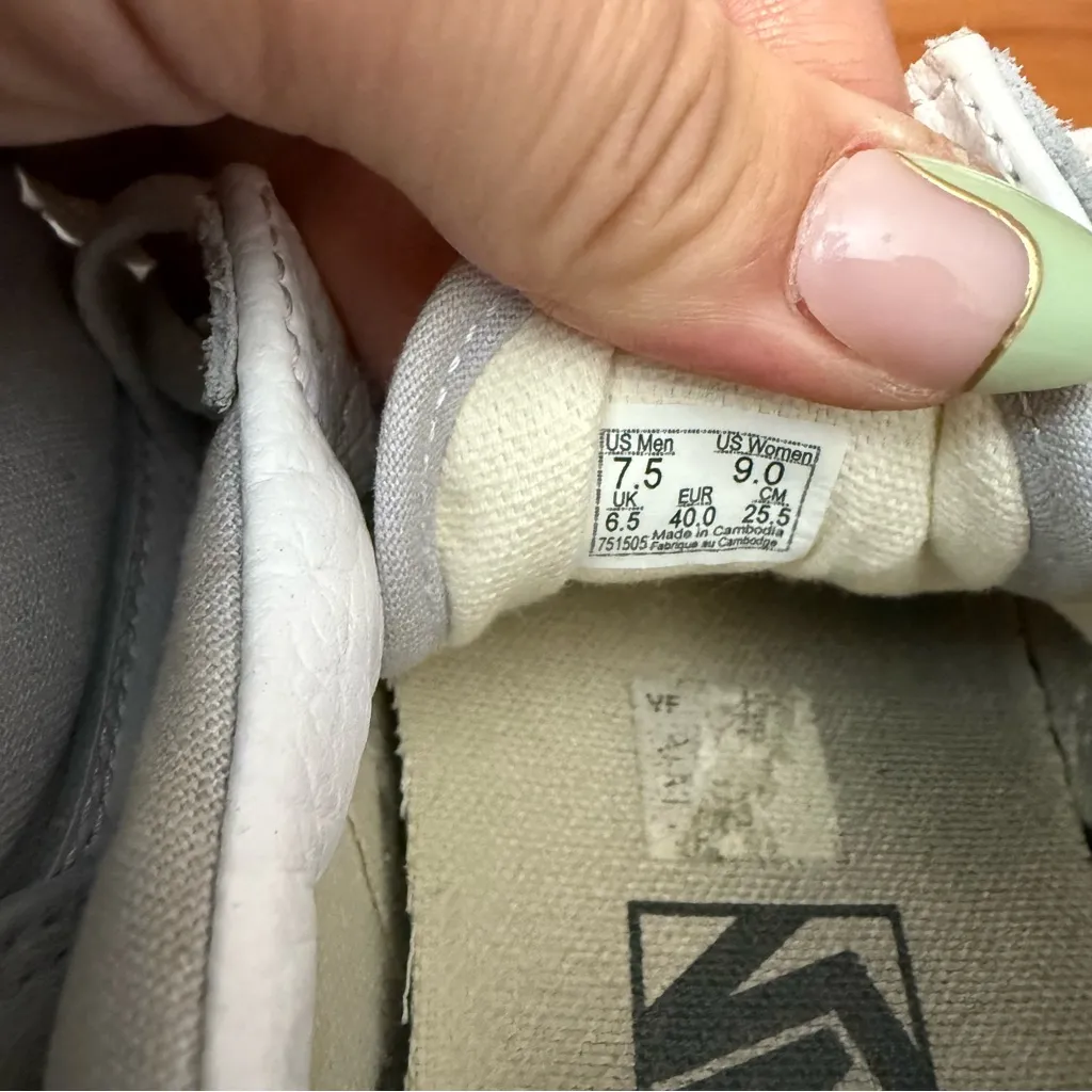 Vans Old Skool Grey Suede Sneaker Skate White Piping Casual Neutral Women's 9‎ - Image 6