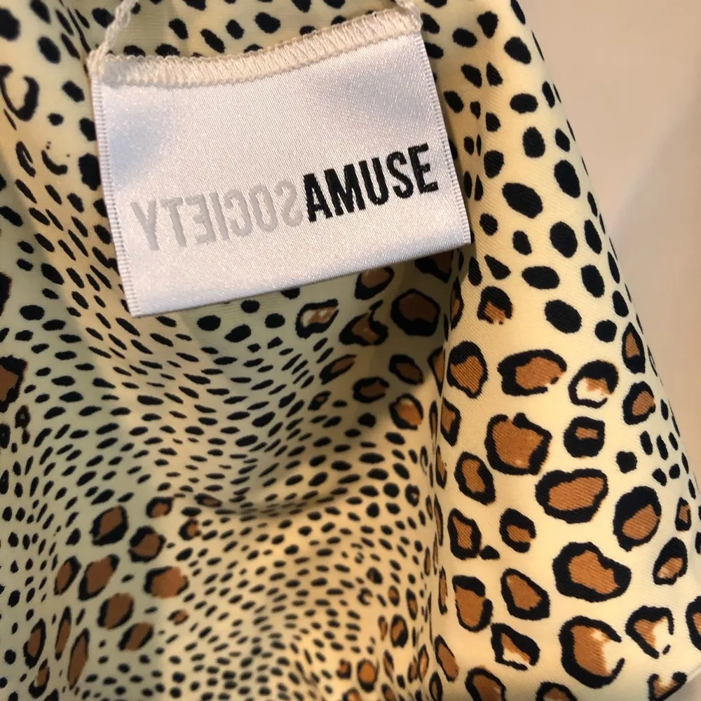 NWT Amuse Society Rory Cheek Valen Triangle Bikini - Image 12