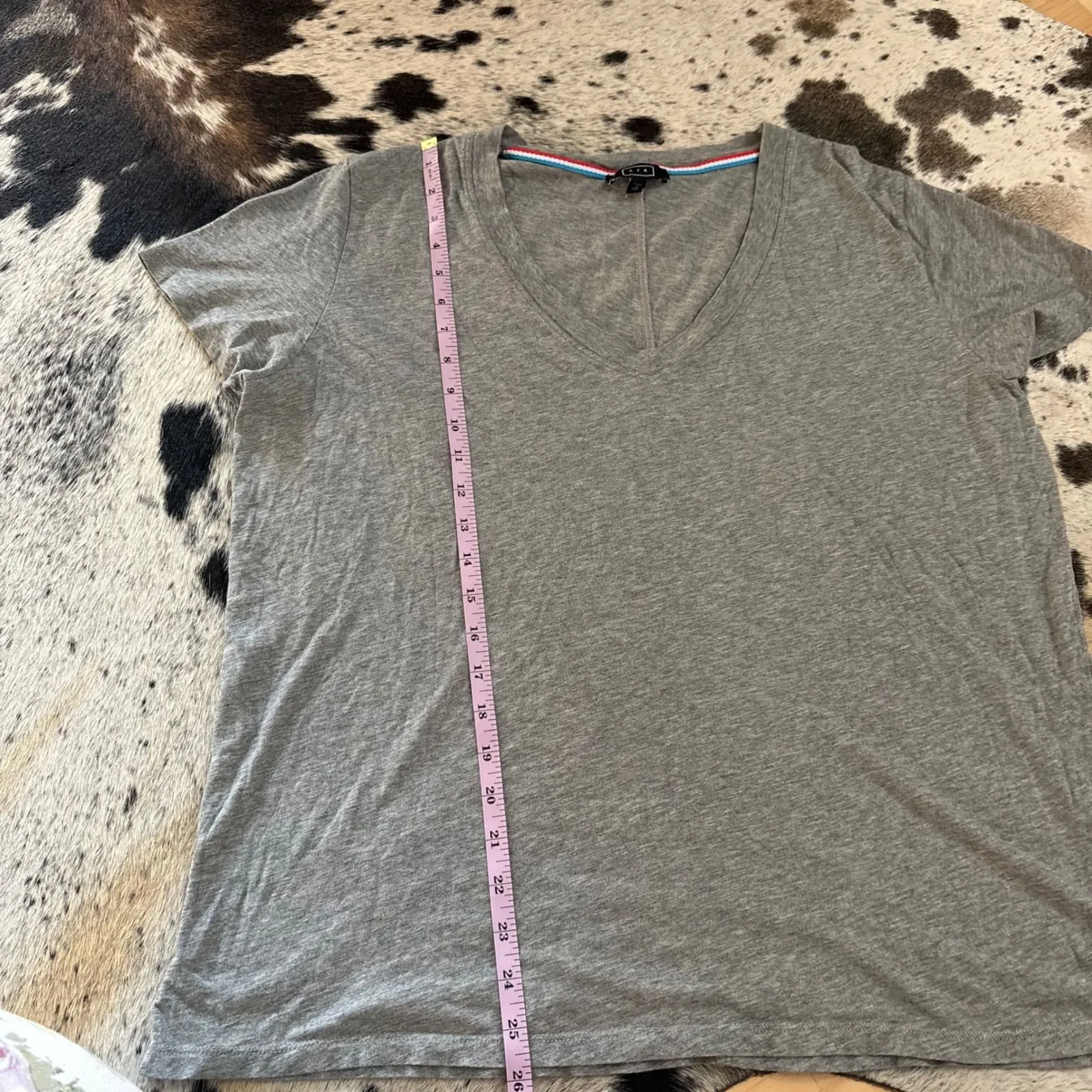 AYR The Vito Short Sleeve V-neck T-shirt in Gray Minimalist Basic Women Large - Image 5