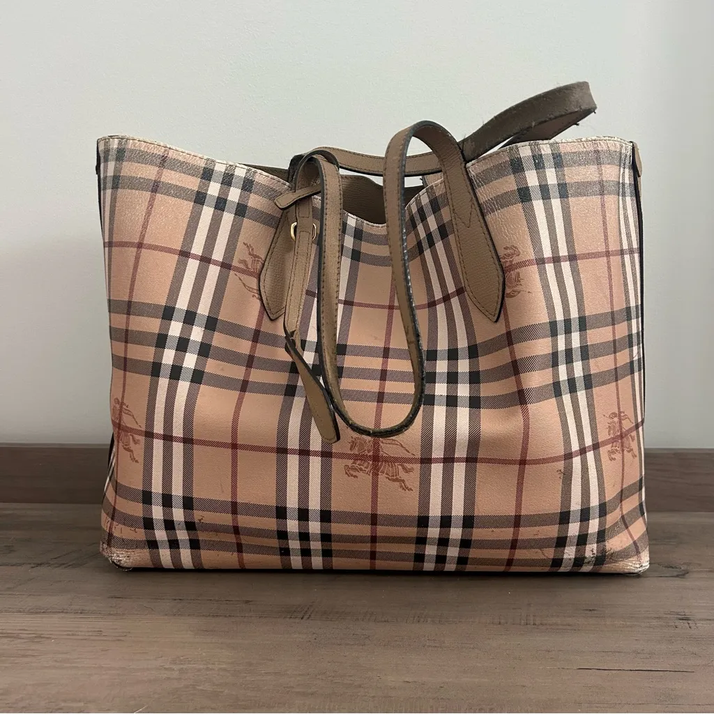 Authentic Burberry Haymarket Check Tan Leather Reversible Medium Tote Bag - Image 12