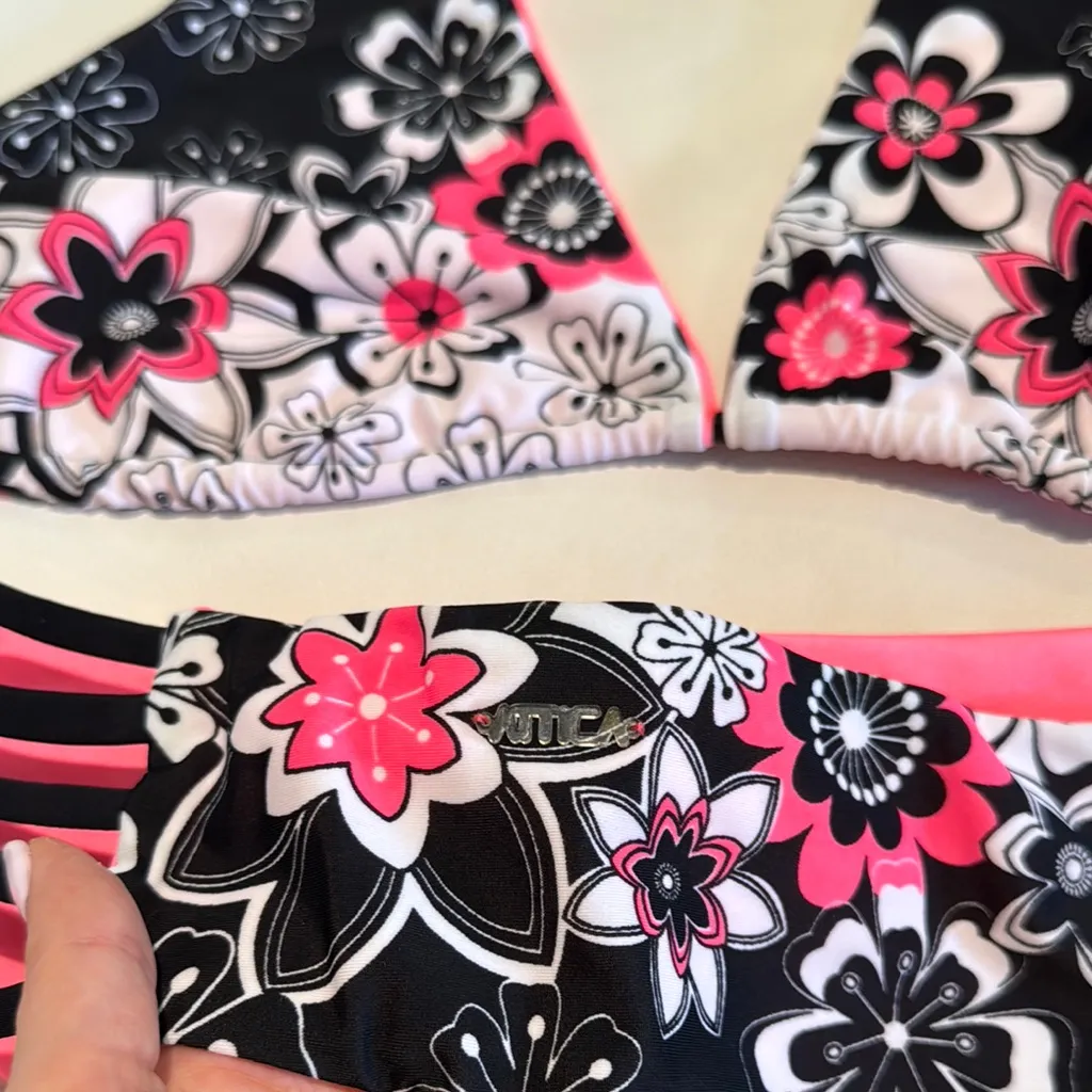Women large Floral Black and Pink Bikini Set reversible to solid pink triangle - Image 5