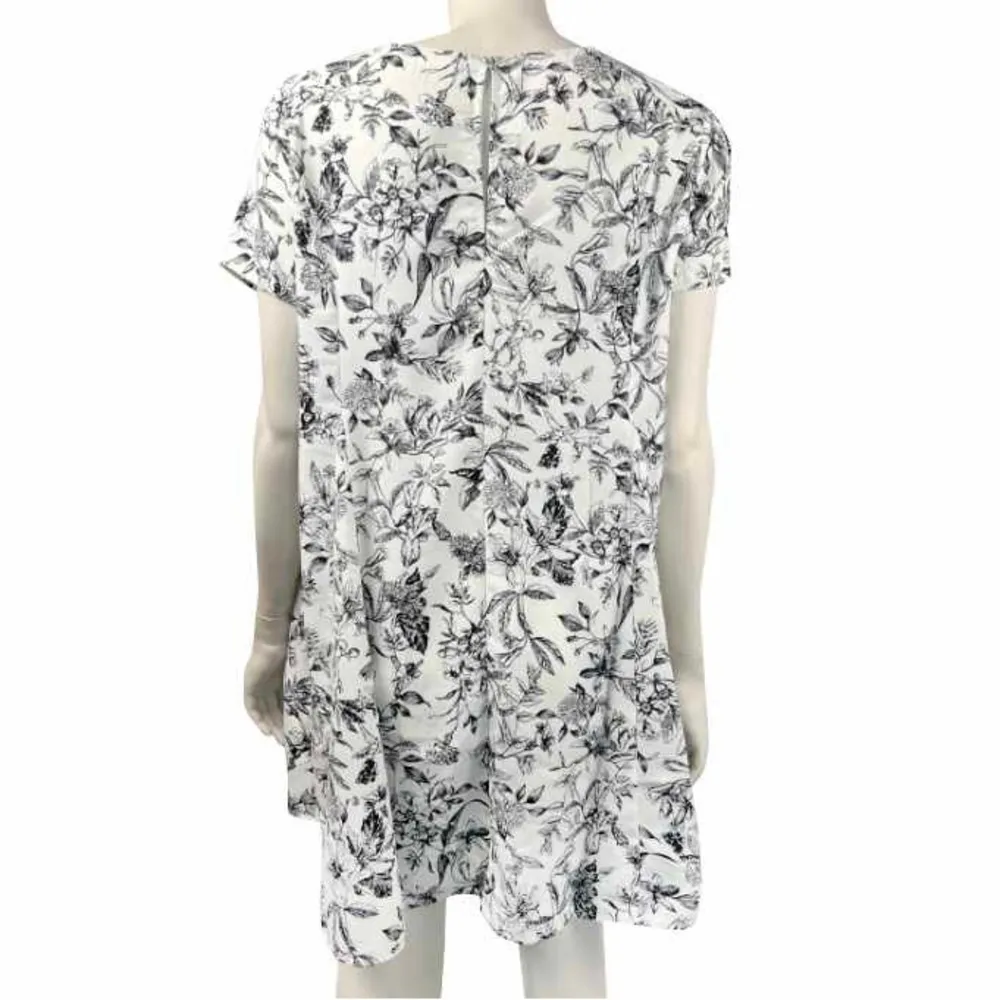 Lush Black & Ivory Floral Swing Dress‎ - Image 4