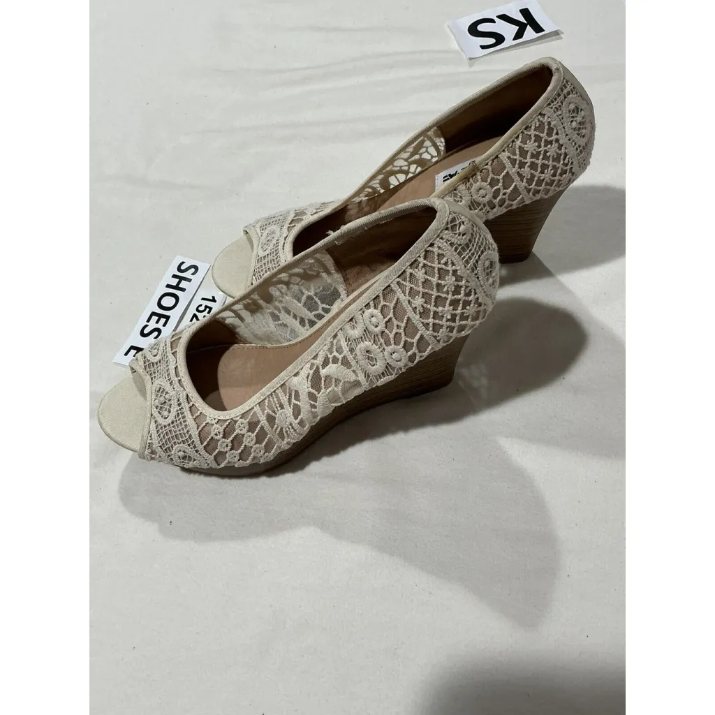 Womans American Eagle 8 1/2 Ivory Crochet Lace Open Toe Wedge Heel Shoe Slip On - Image 4