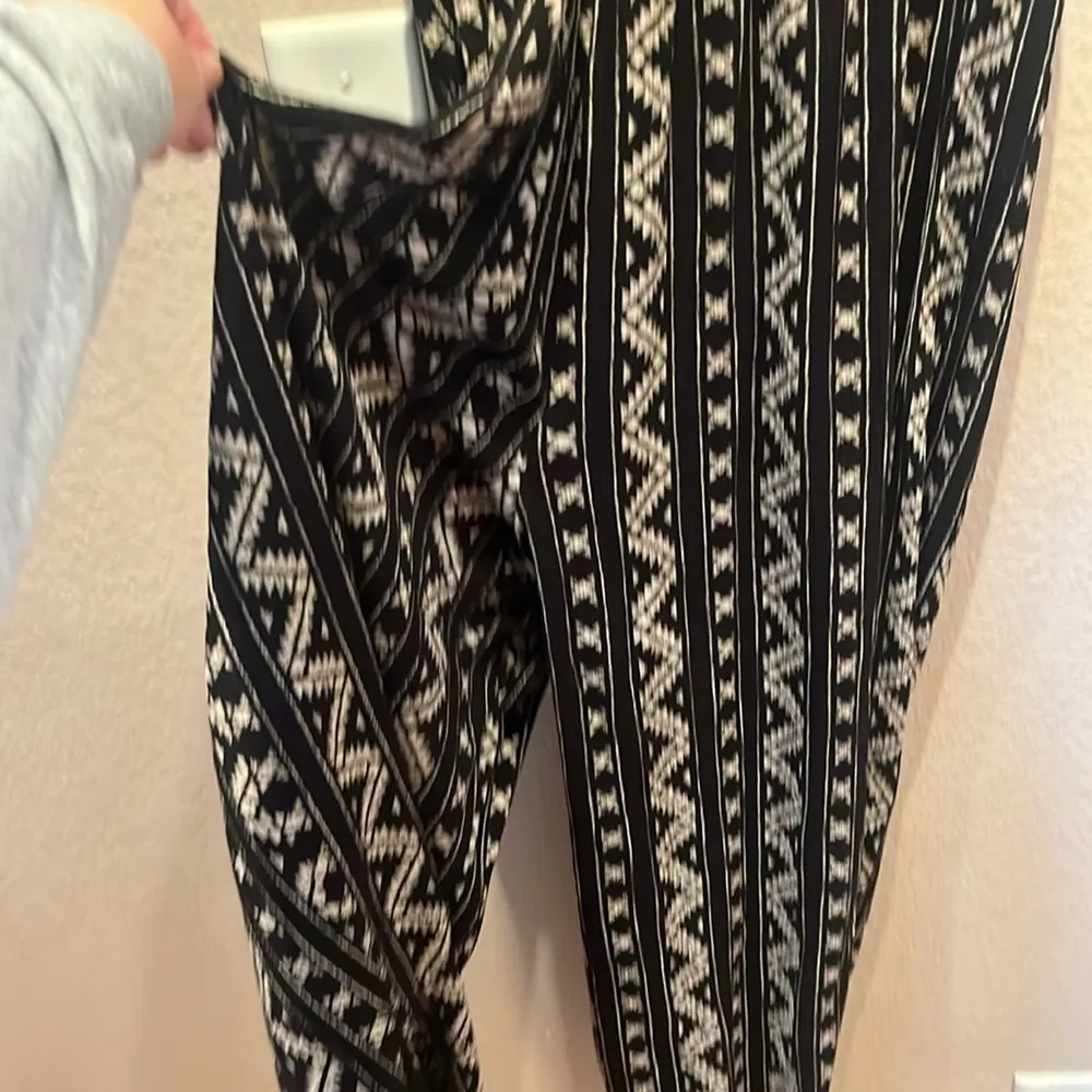 Urban Outfitters Women’s Smocked Crepe Fabric Jumpsuit Jumper Size Large - Image 8