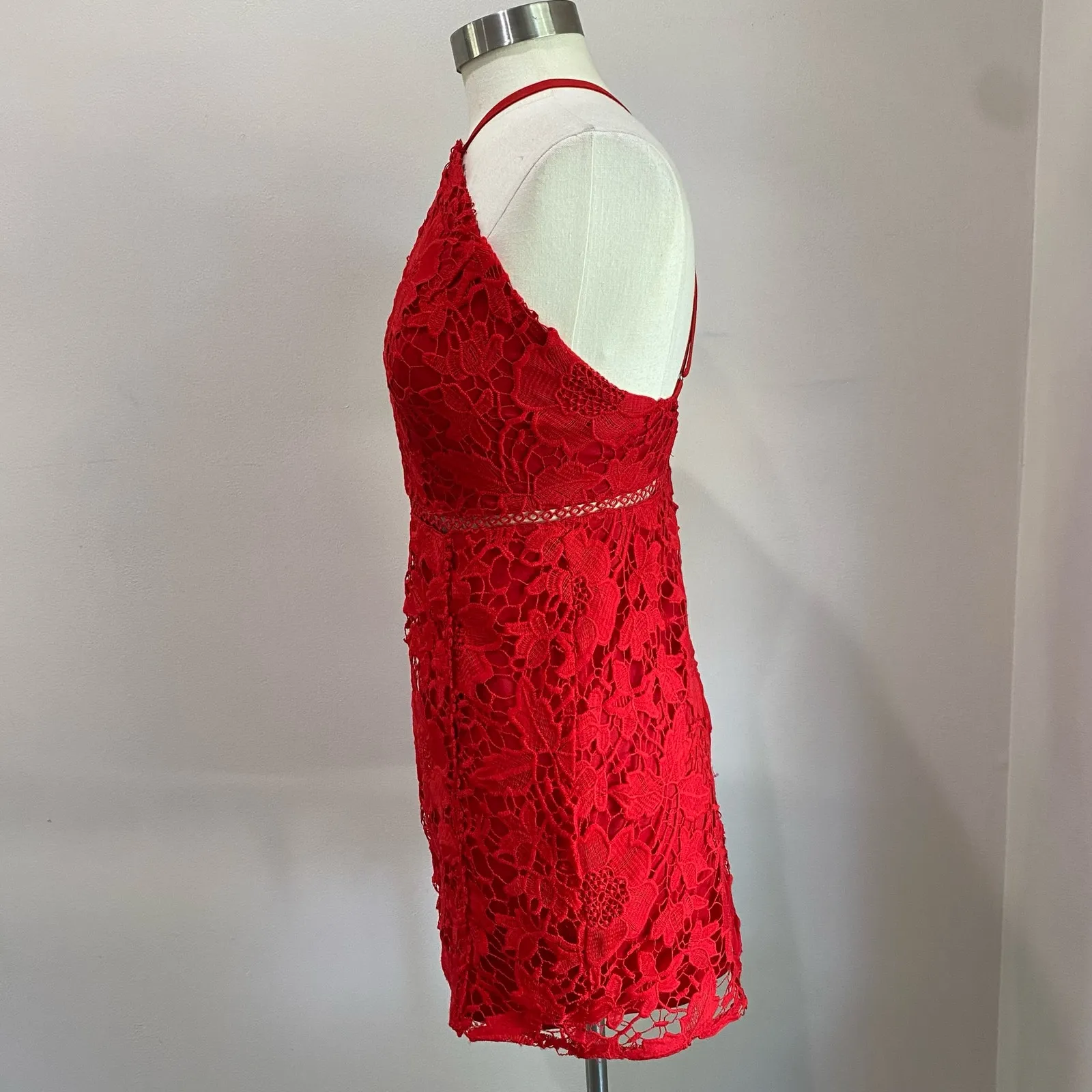 Urban Outfitters Red Lace High Neck Mini Dress Size M Halter Bodycon Party - Image 8