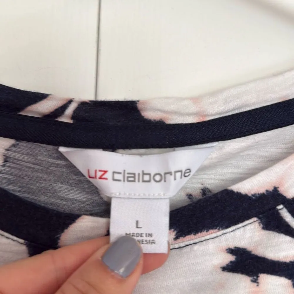 Liz Claiborne 100% cotton navy floral puff sleeve top large - Image 4