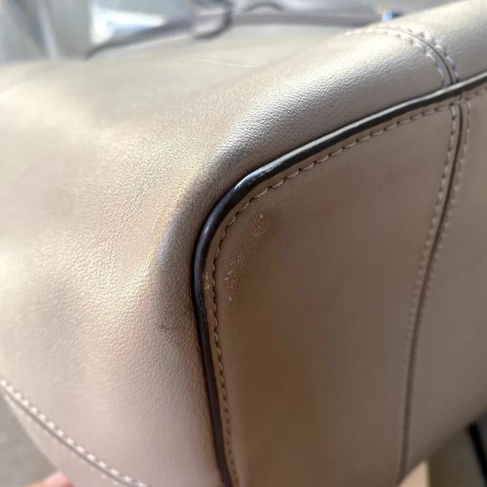 Tory Burch Block T Drawstring 100% Leather Tote Bucket Bag French Gray Handbag - Image 4