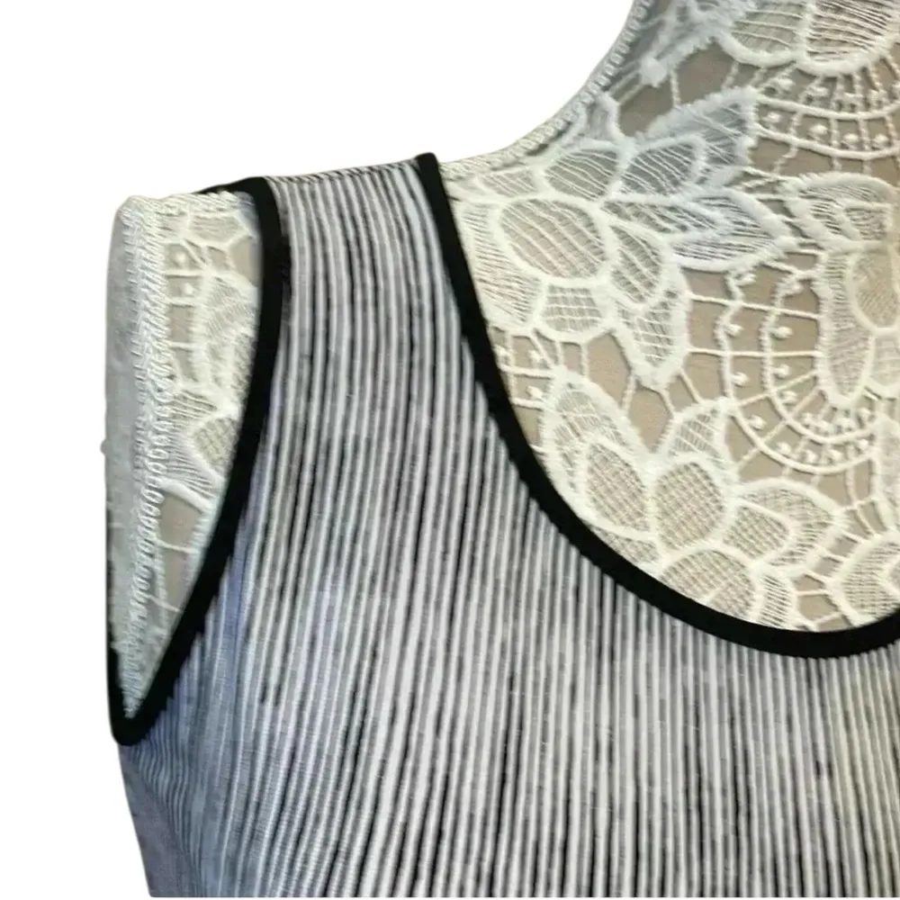 Sleeveless Gray Dress with Lace Waist & Handkerchief Hem - Image 5