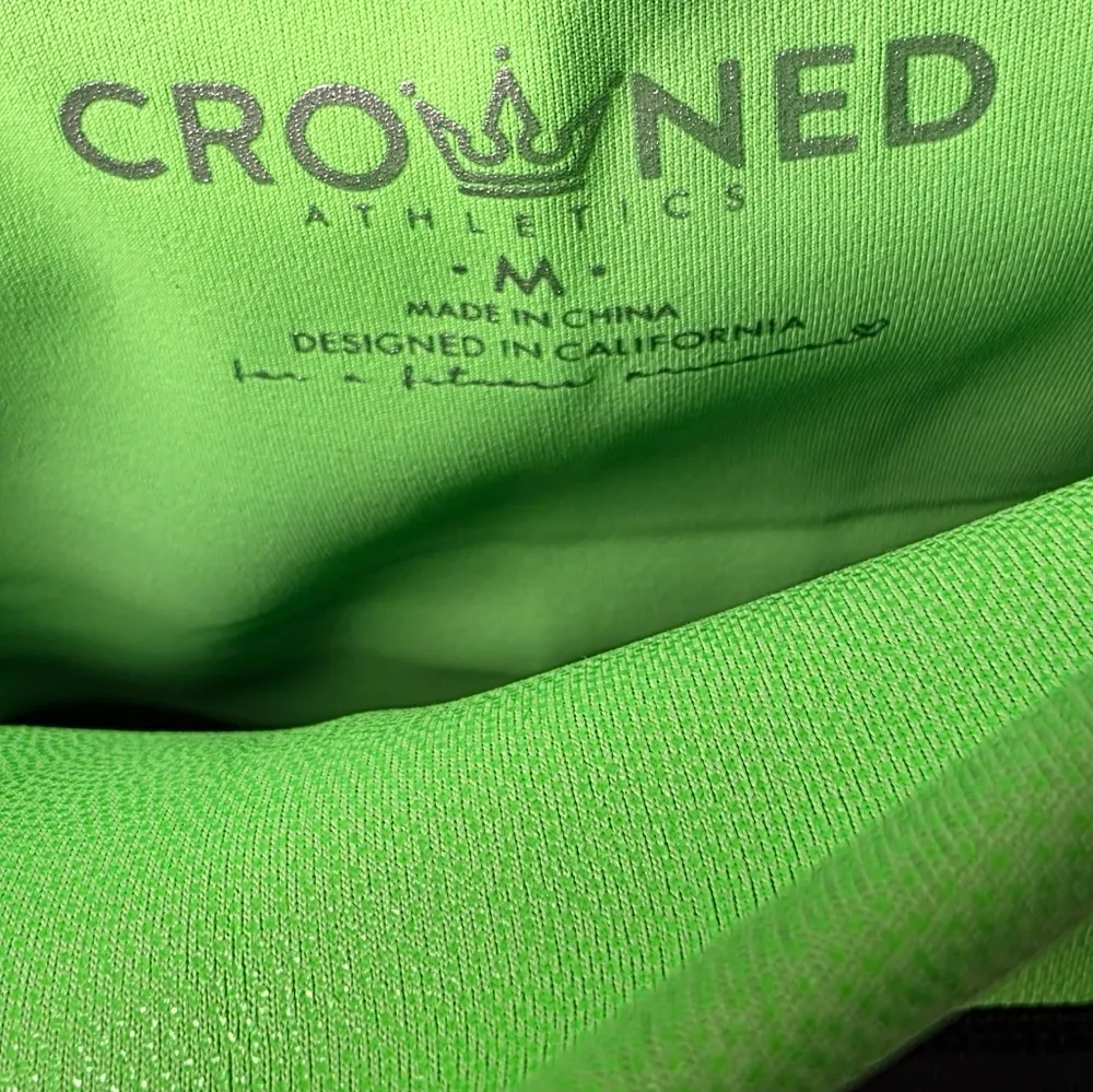 NWT Crowned Athletics Hergo Shorts Medium Green - Image 9