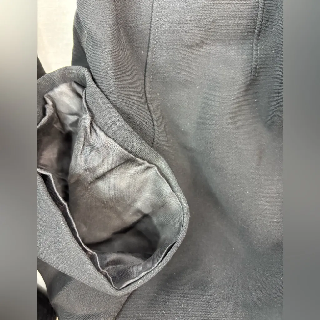 Ann Taylor 4 Workwear Belted Button Front Blazer in Black - Funeral - Image 8