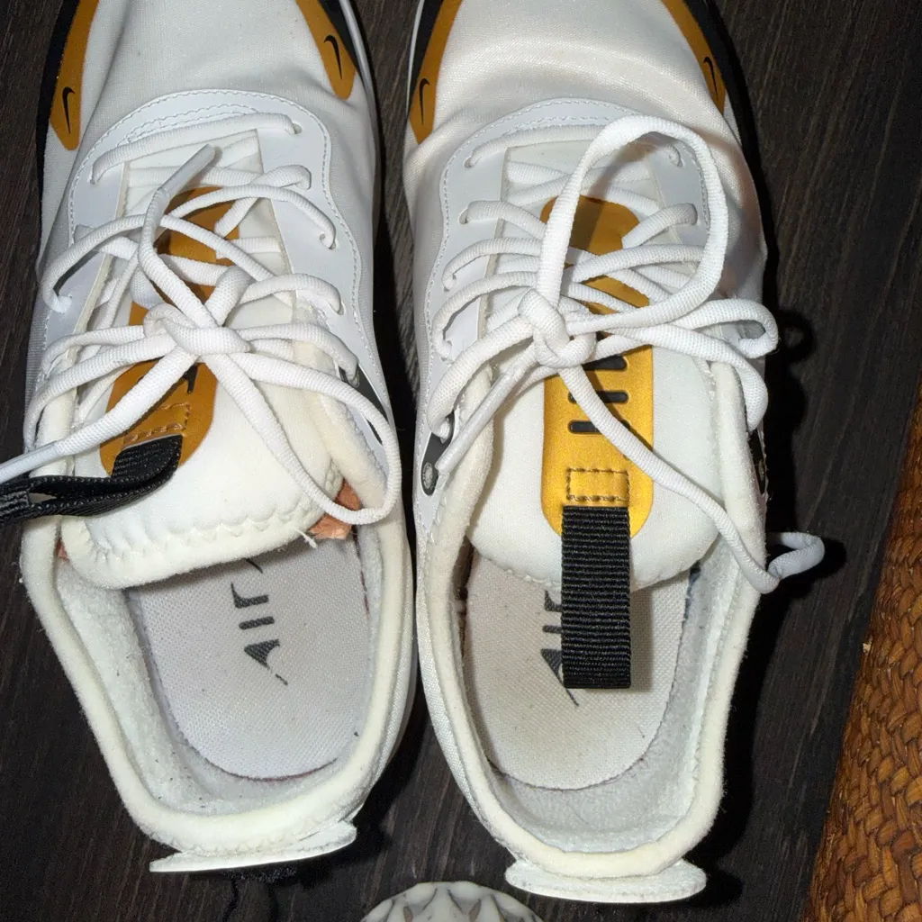 Nike Air Max Dia Icon Clash Womens Sneaker - Image 5