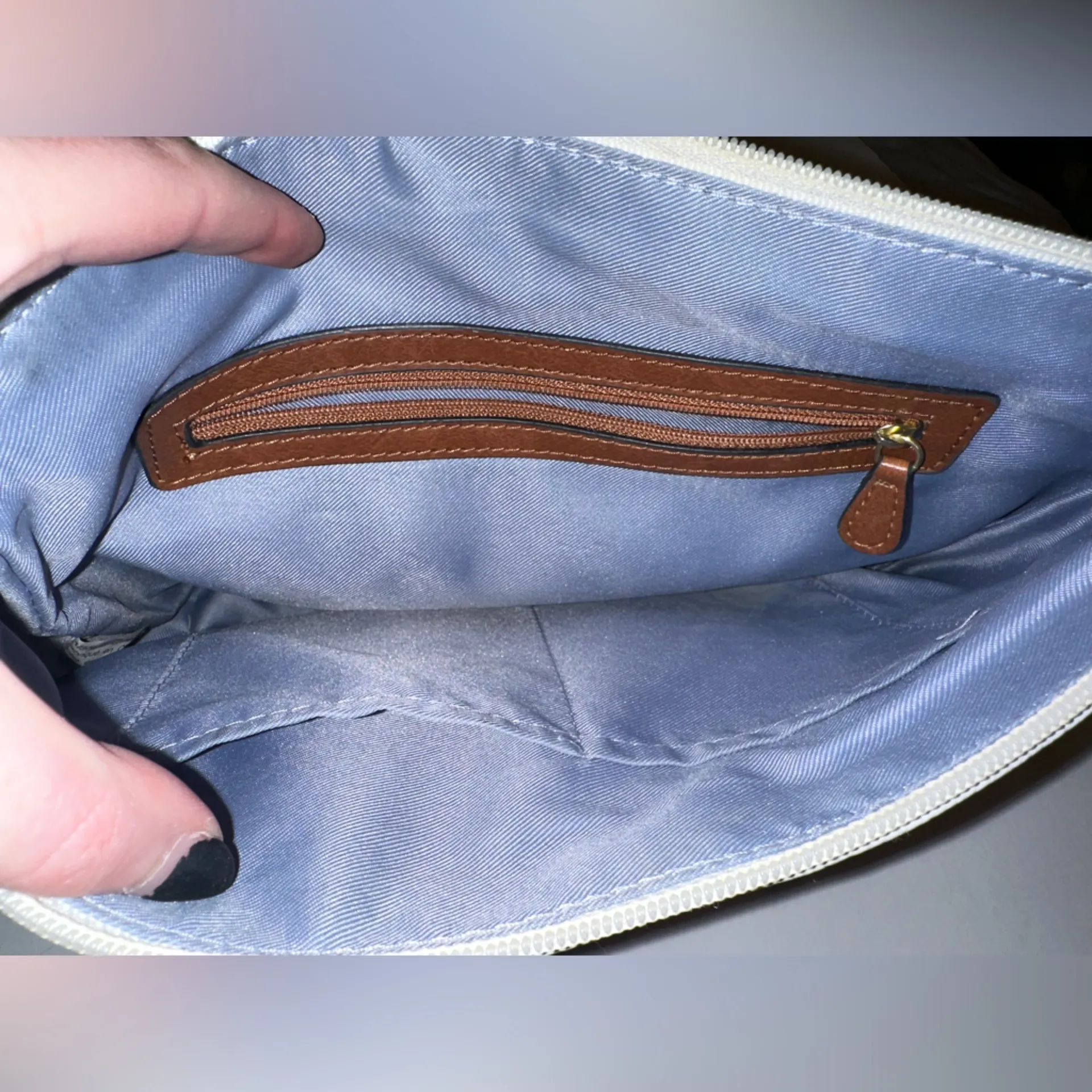 White and Tan Purse - Image 3