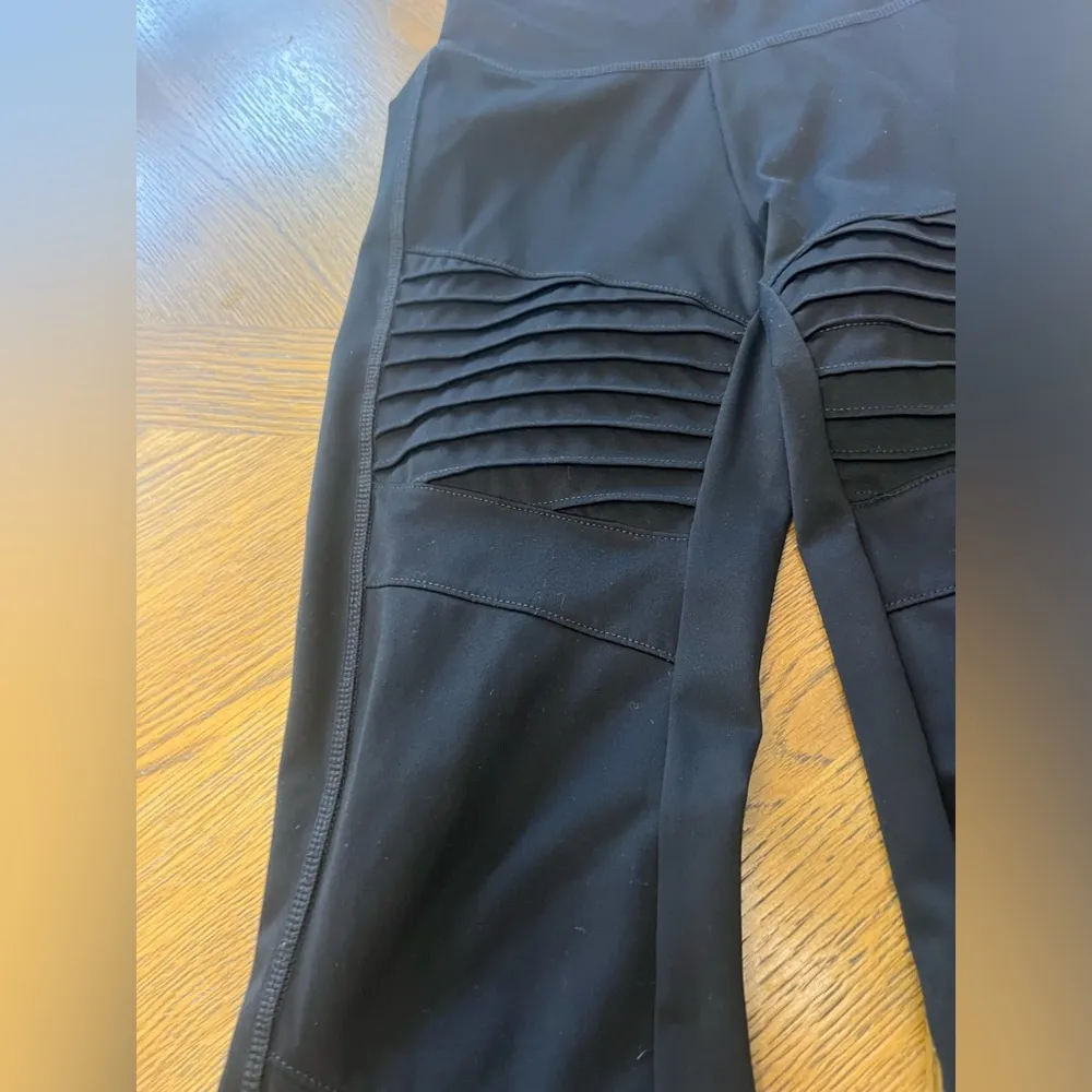 Black The Everything Legging Moto Textured Size Small Short - Image 7