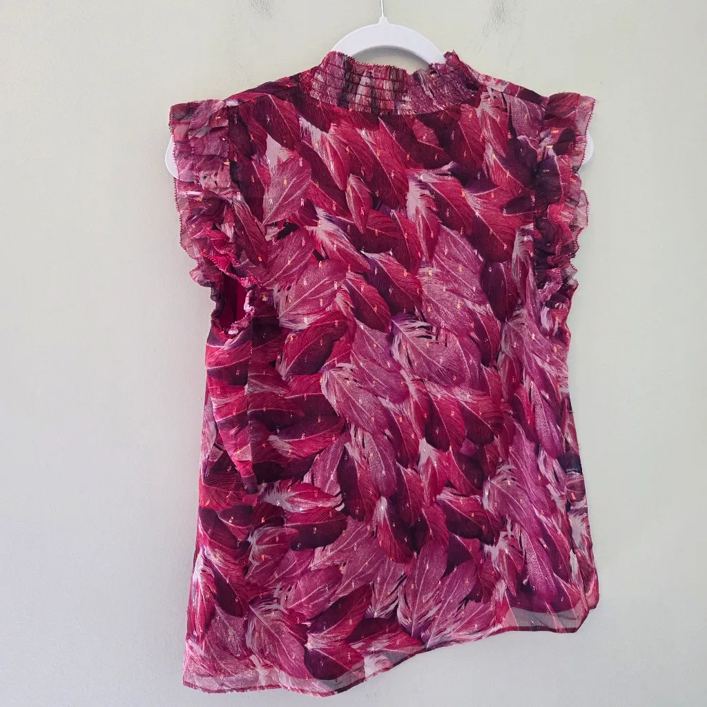 White House Black Market Sleeveless Red and Pink Feather Print Blouse - Image 5