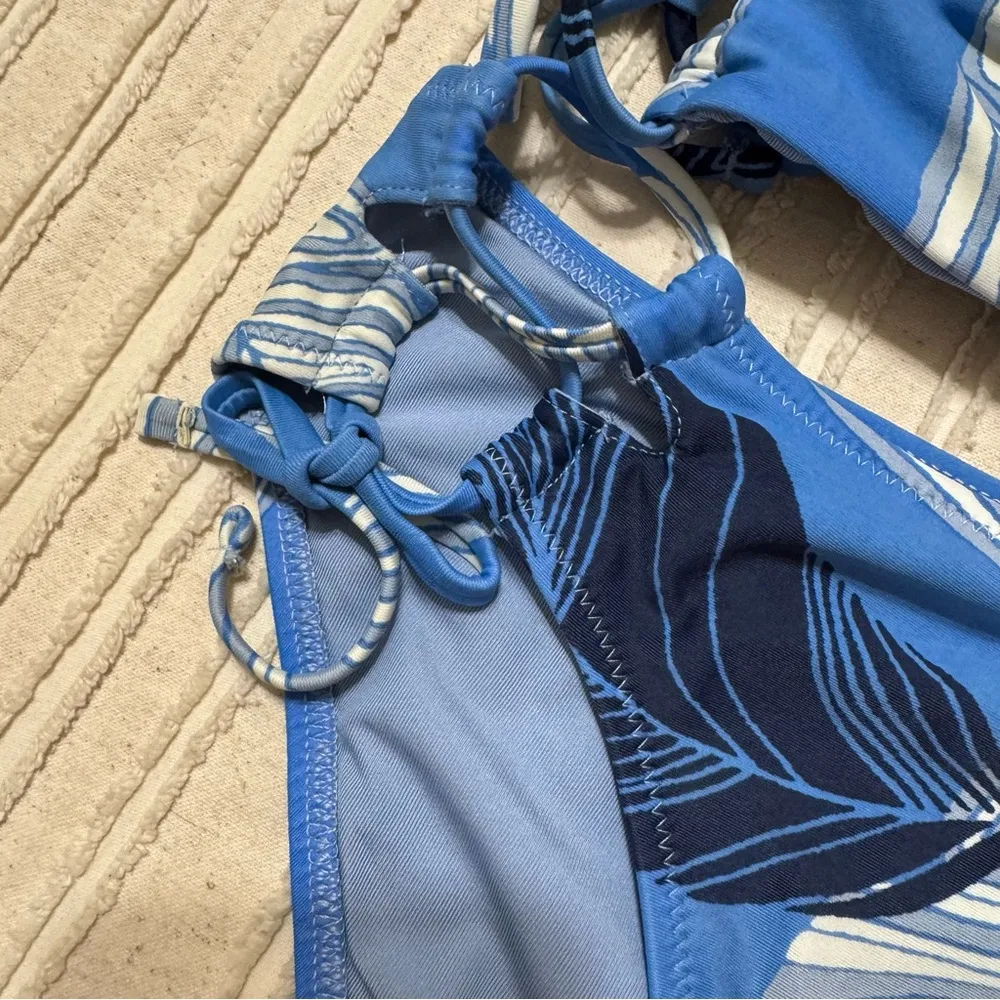 Aerie Blue Leaf Patterned Lace Up Bikini Set - Image 3