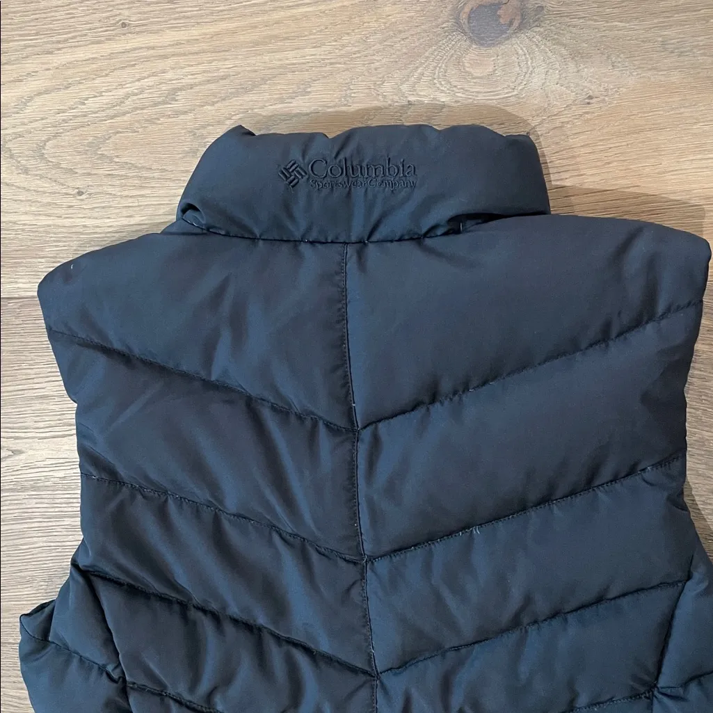 Columbia Vintage Women’s Down Puffer Vest Black Size Medium - Image 10