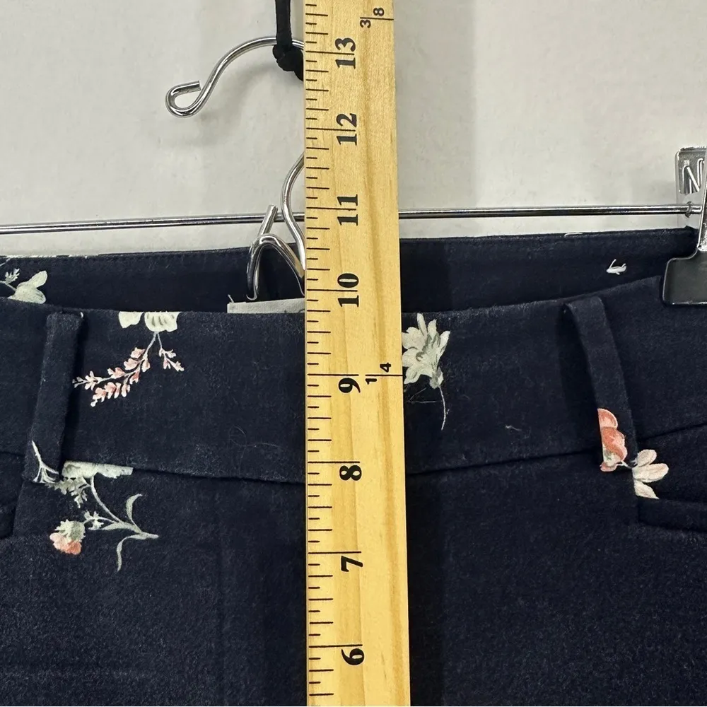Ann Taylor Loft The Riviera Pant Cropped Marisa Fit Floral Print Size 10 Navy - Image 7