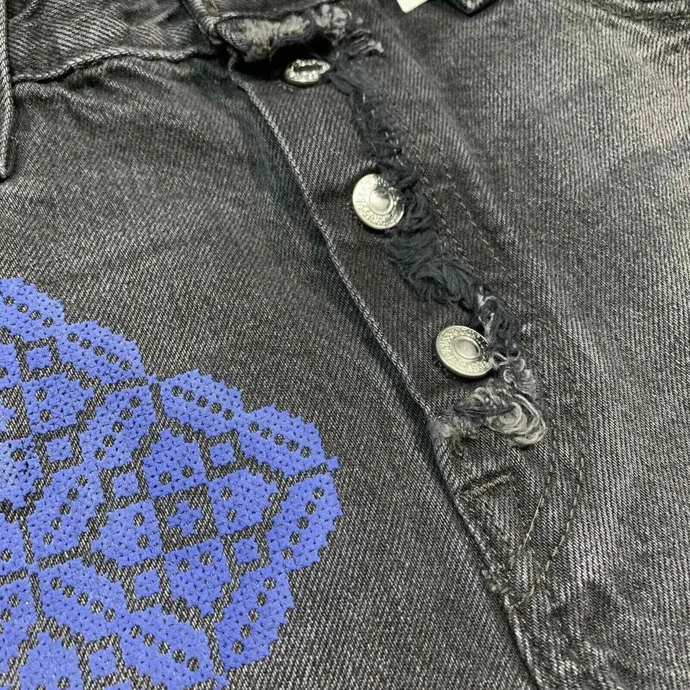 Levi's 501 Shorts Denim Cutoff Embroidered Distressed Retro Future Size 28 New - Image 3