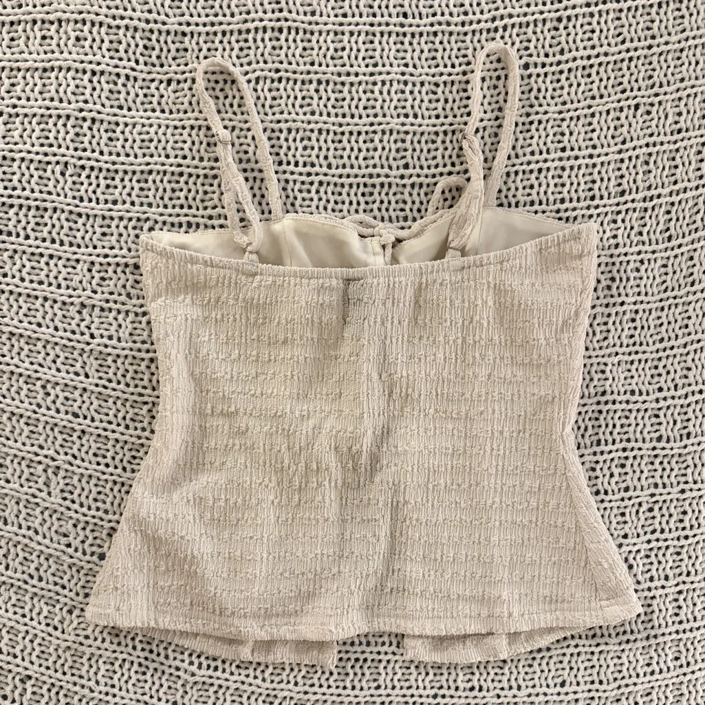 Windsor White Cream Ivory Boho Coquette Lace Up Crinkle Knit Top Size Small - Image 2