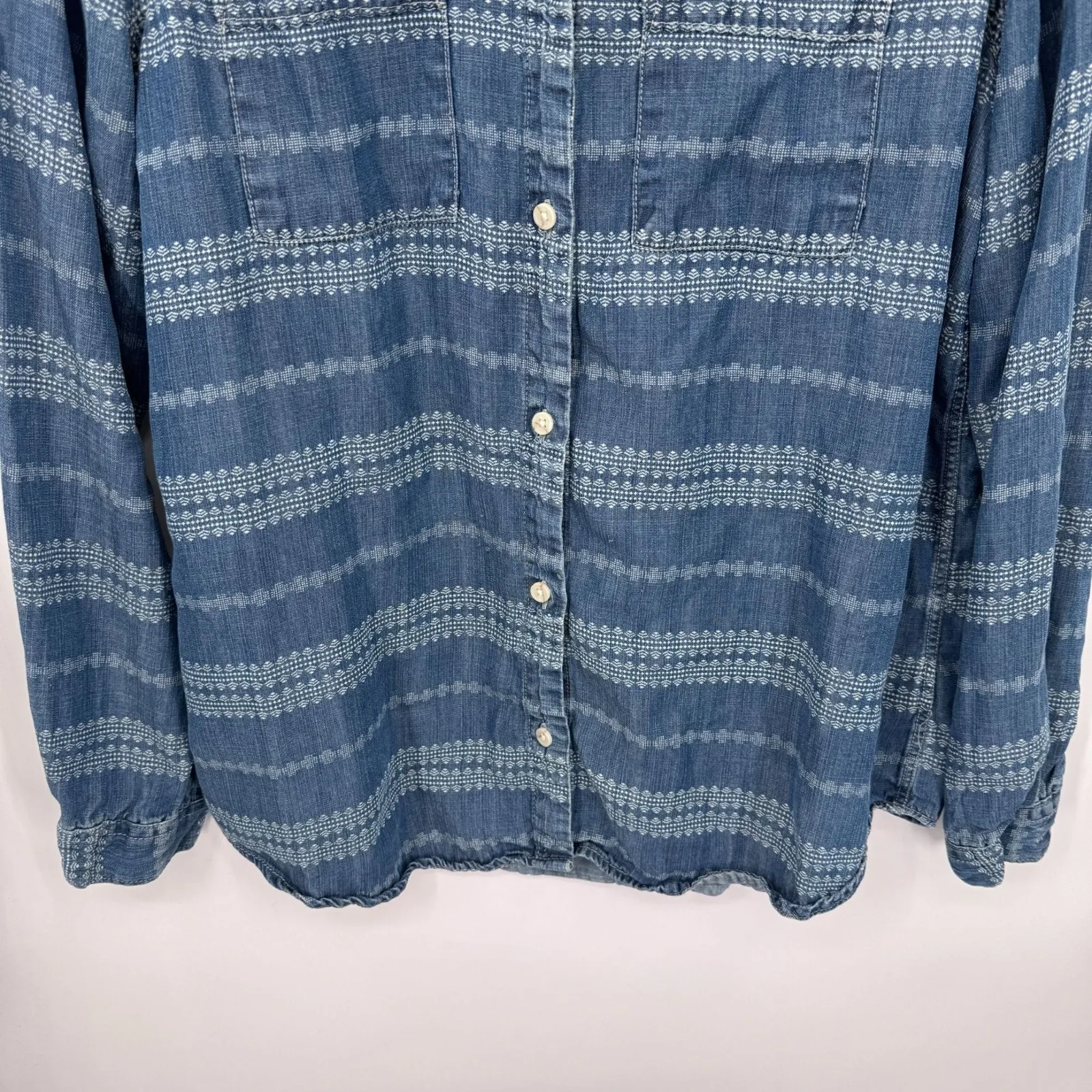 Thread & Supply Western Boho‎ Chambray Button Front Shirt Medium Blue Lyocell - Image 3