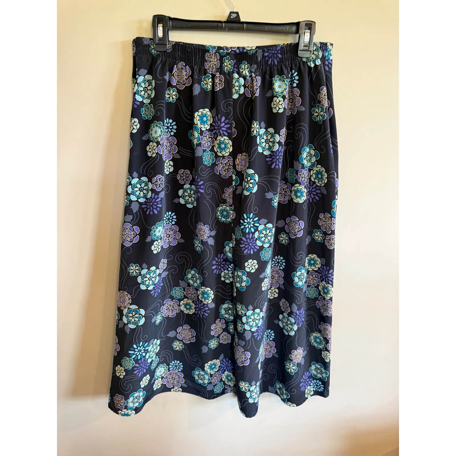 Sag Harbor Petite Black Floral Midi Skirt Elastic Waist A Line Women's Size undefined - Image 2